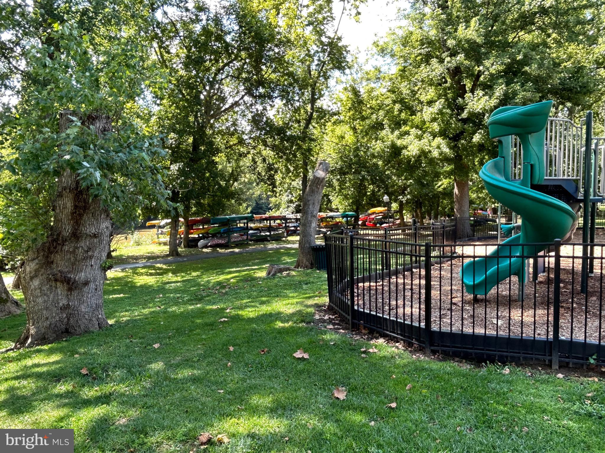 RIVER CREEK - Residential