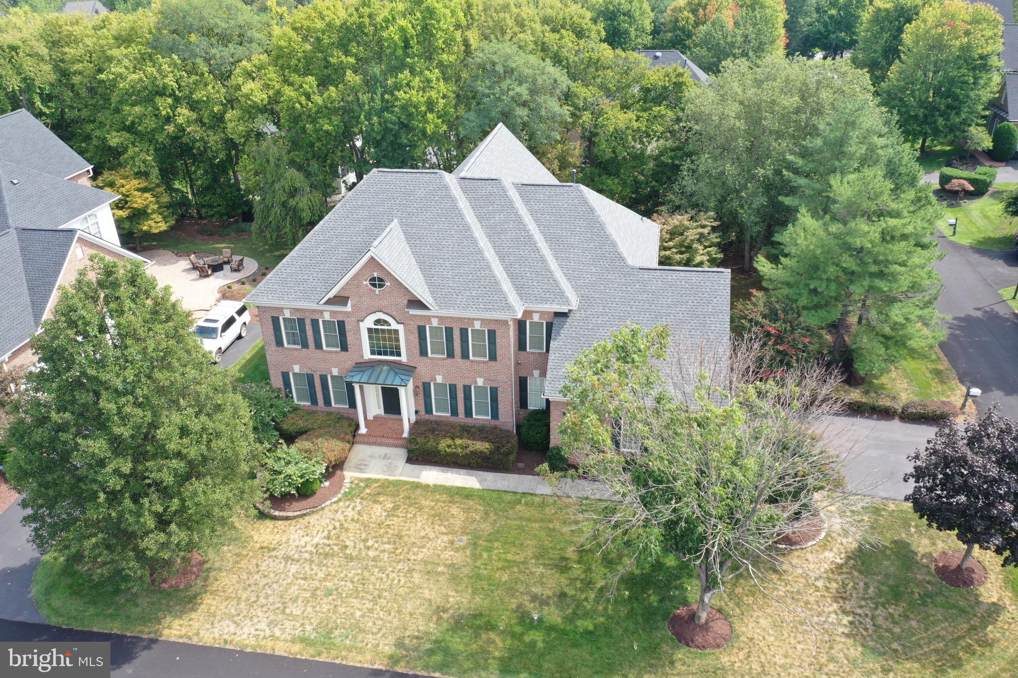 RIVER CREEK - Residential