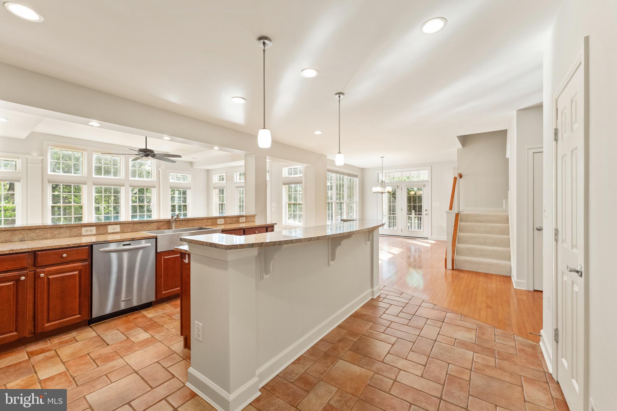 RIVER CREEK - Residential