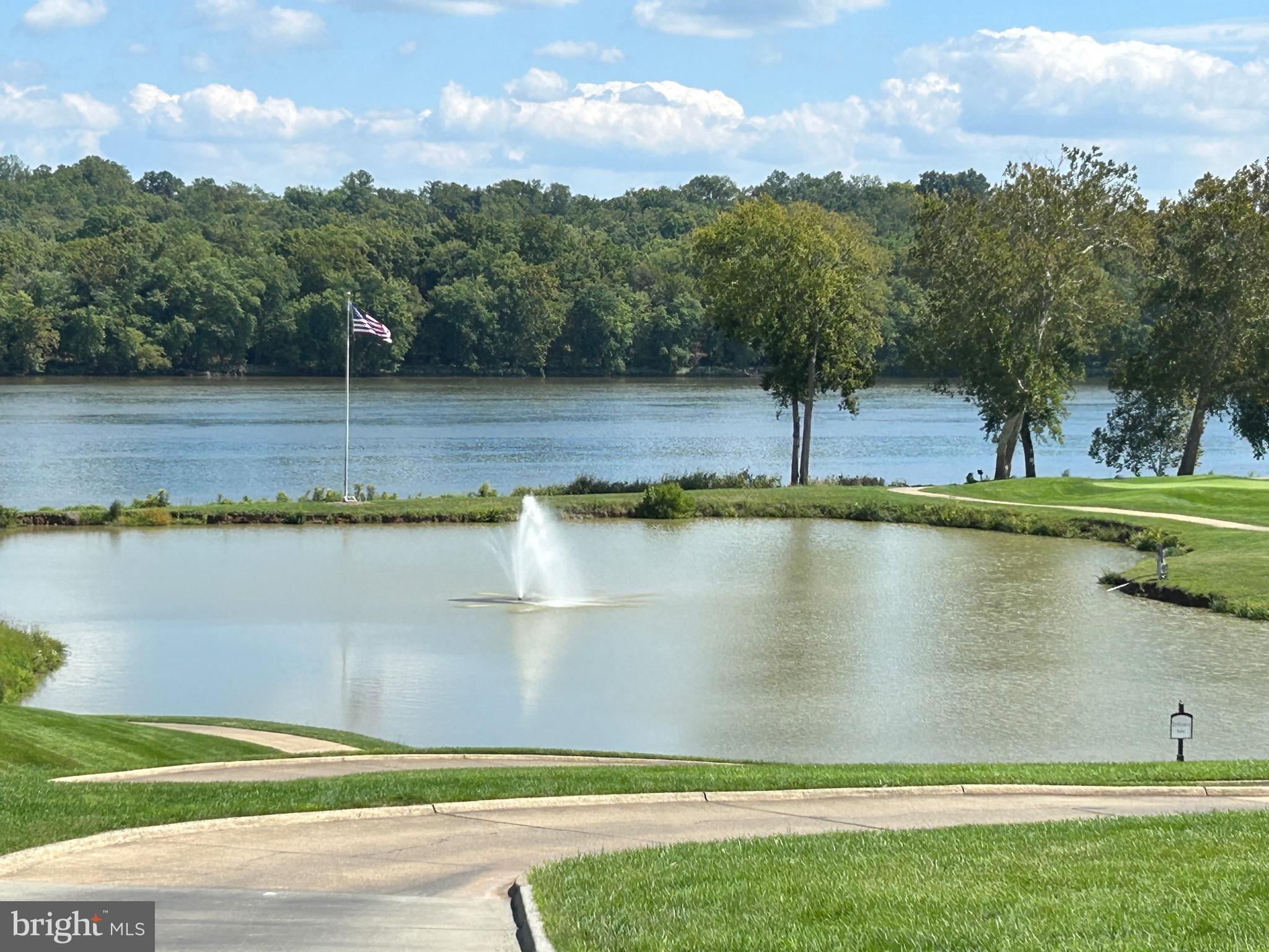 RIVER CREEK - Residential