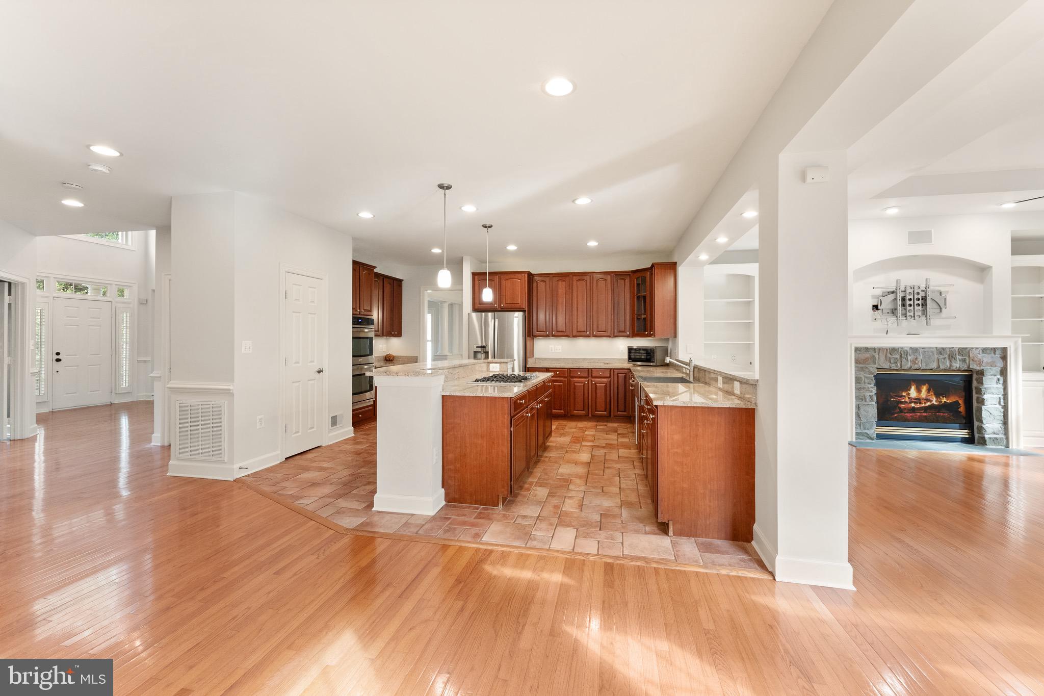 RIVER CREEK - Residential