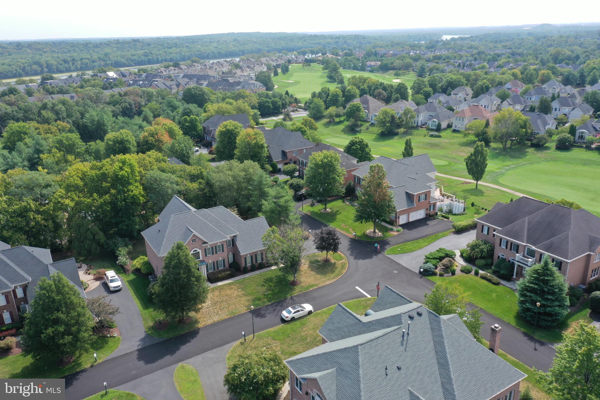 RIVER CREEK - Residential