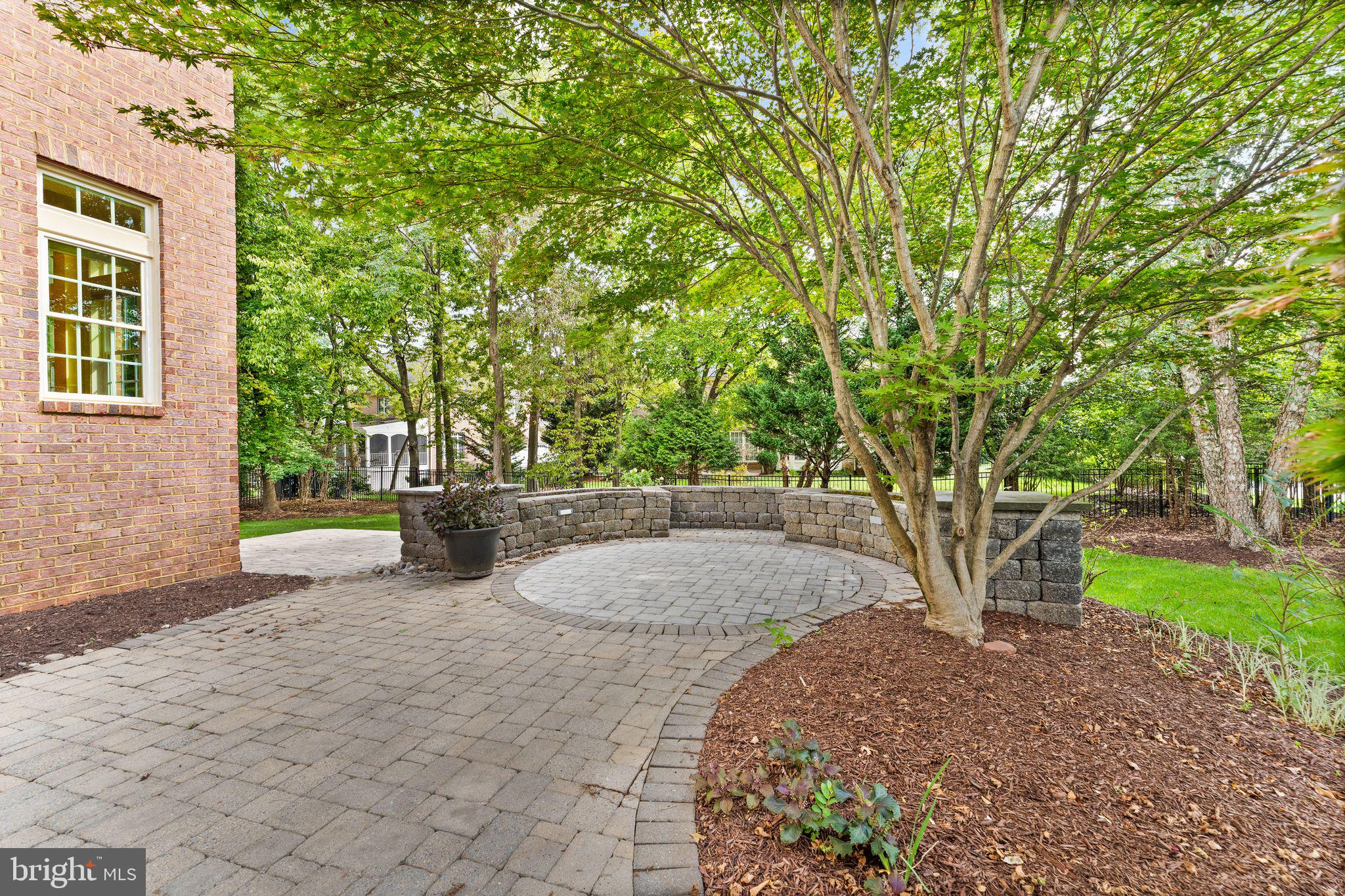 RIVER CREEK - Residential