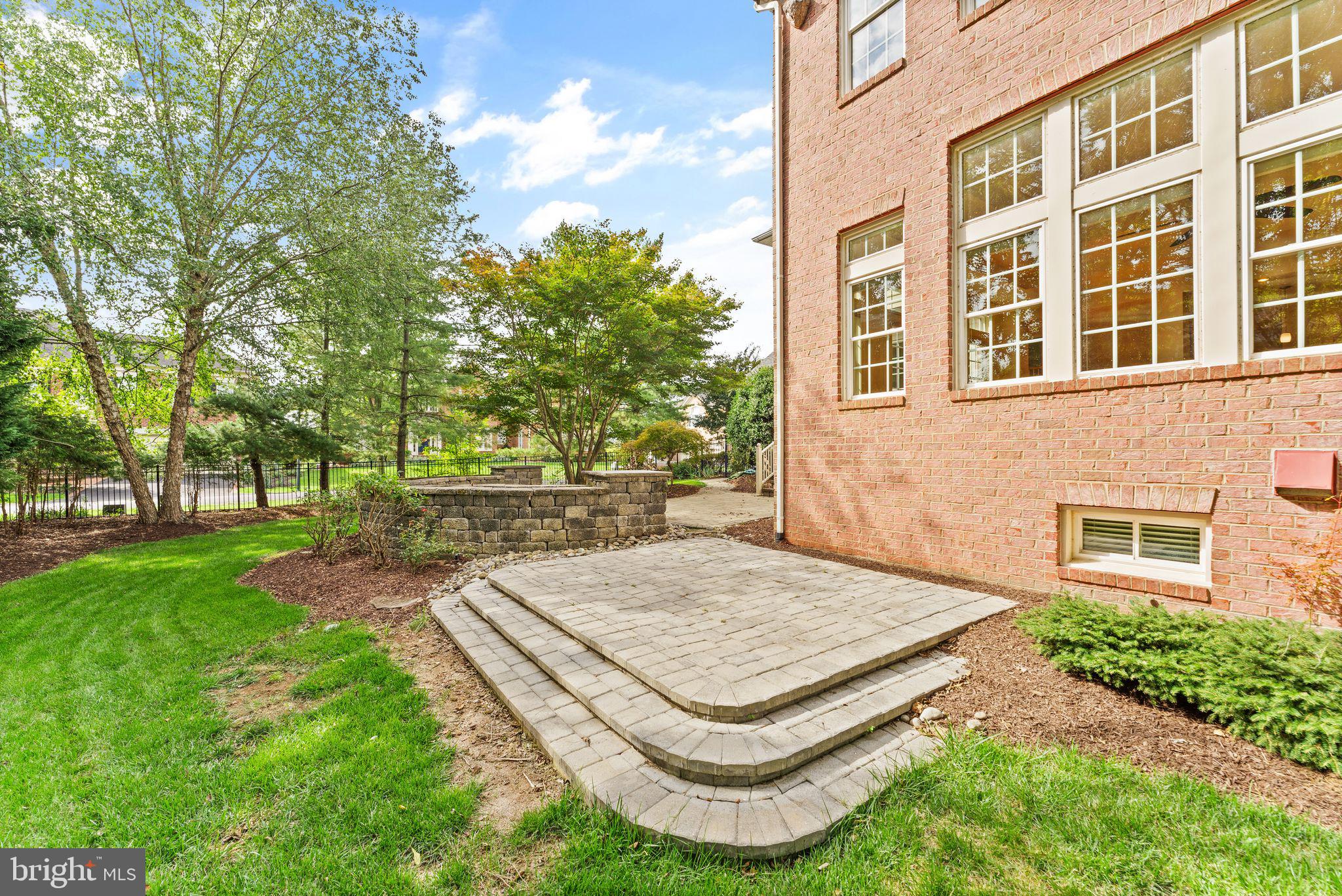 RIVER CREEK - Residential