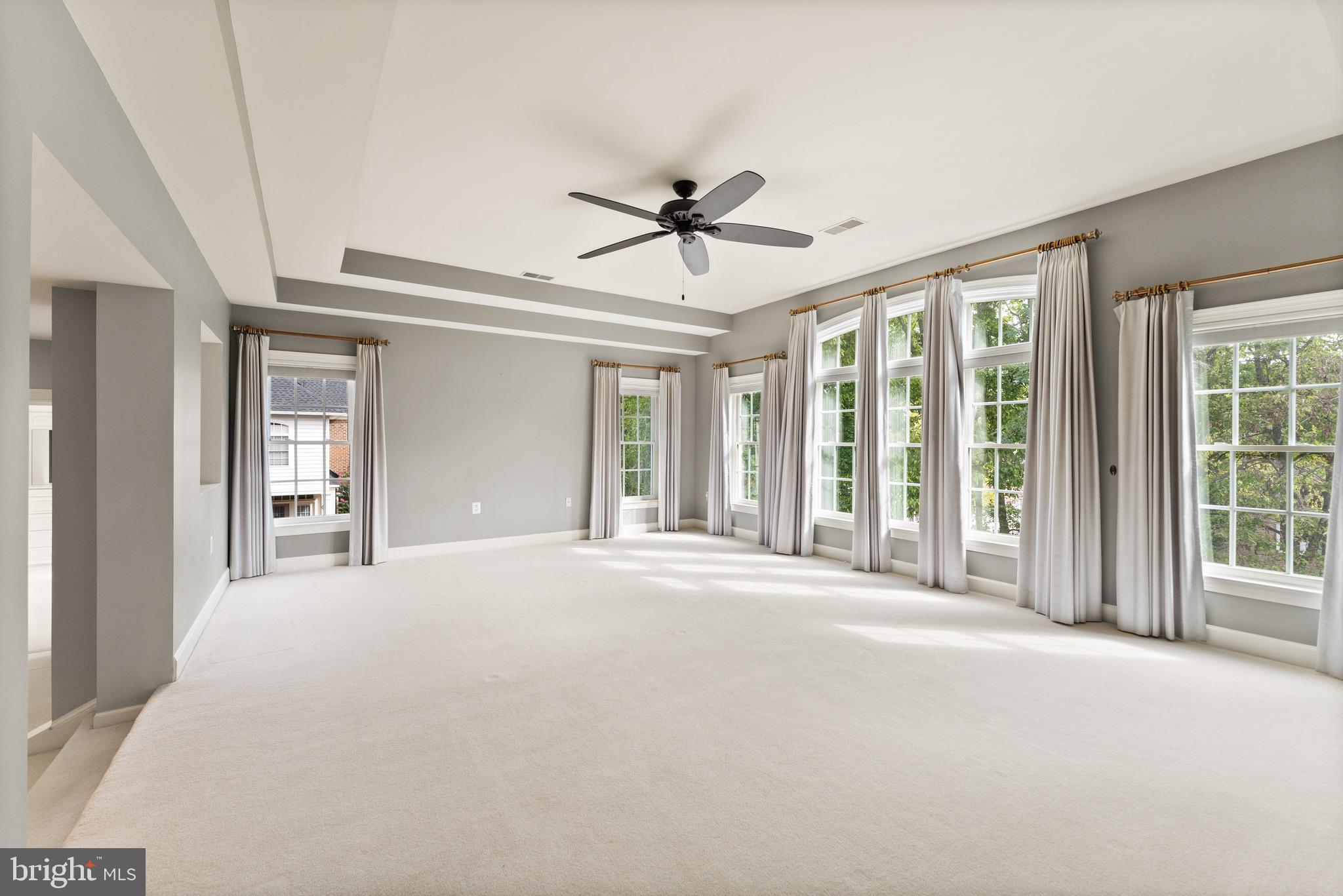 RIVER CREEK - Residential