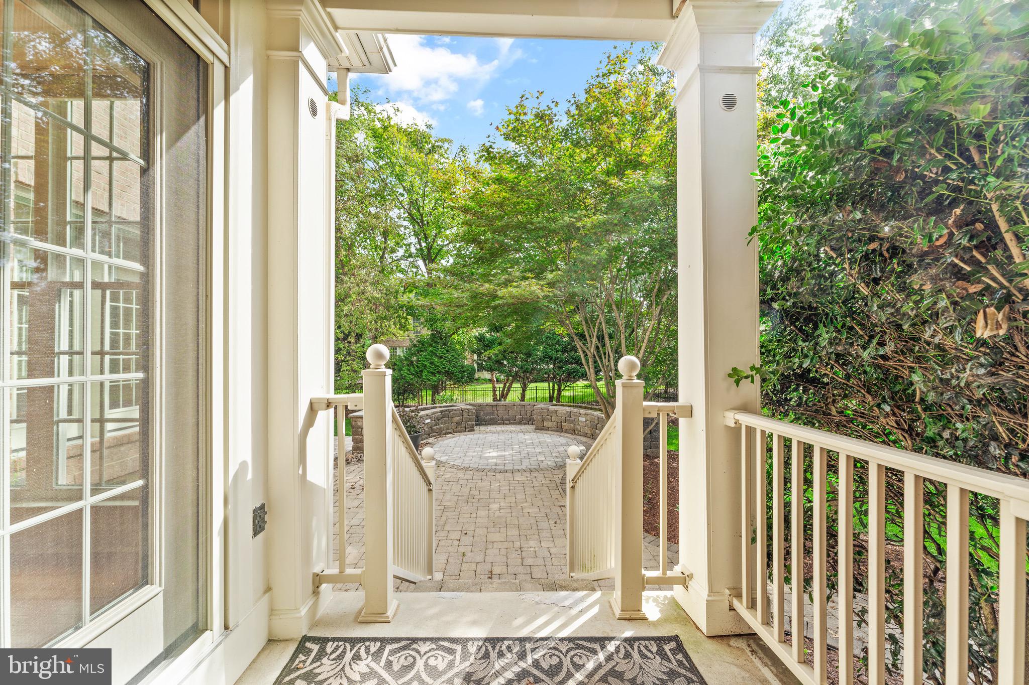 RIVER CREEK - Residential