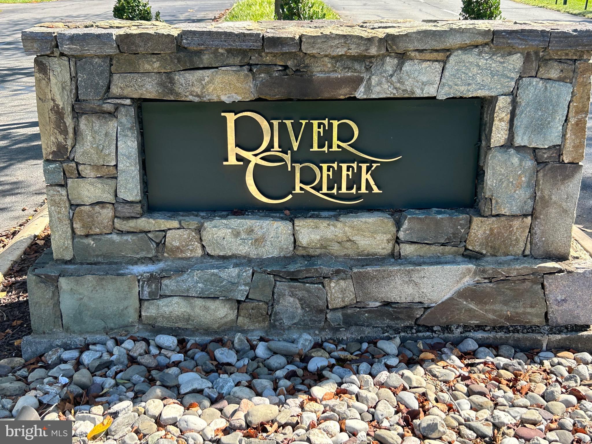RIVER CREEK - Residential