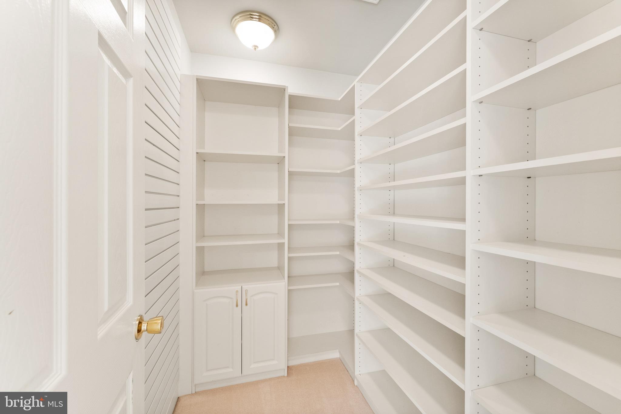 RIVER CREEK - Residential