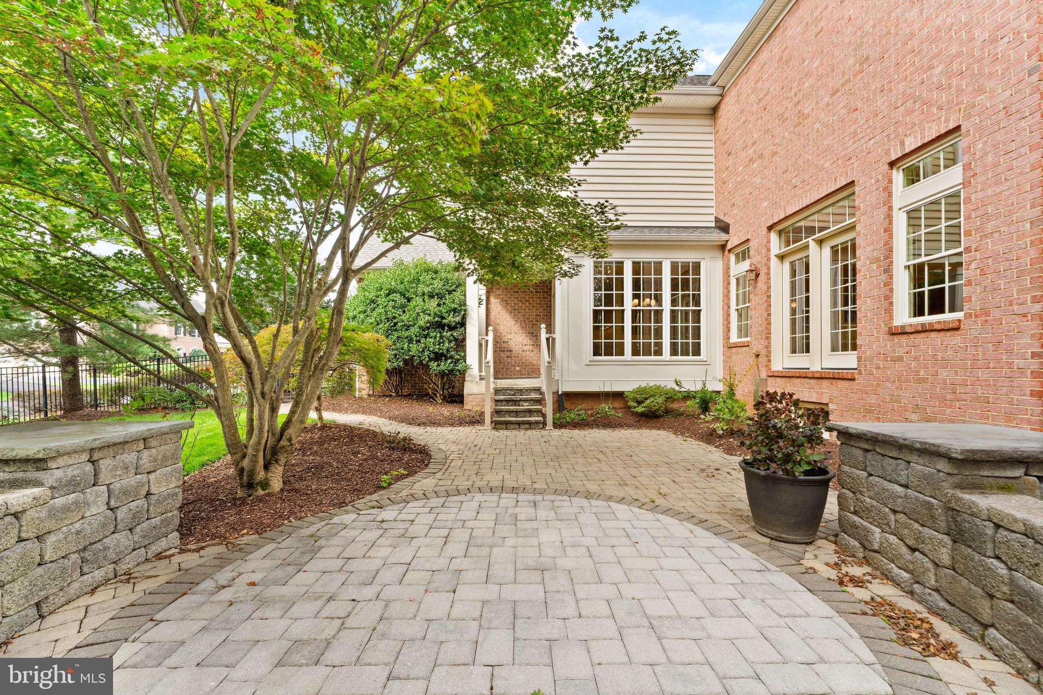 RIVER CREEK - Residential