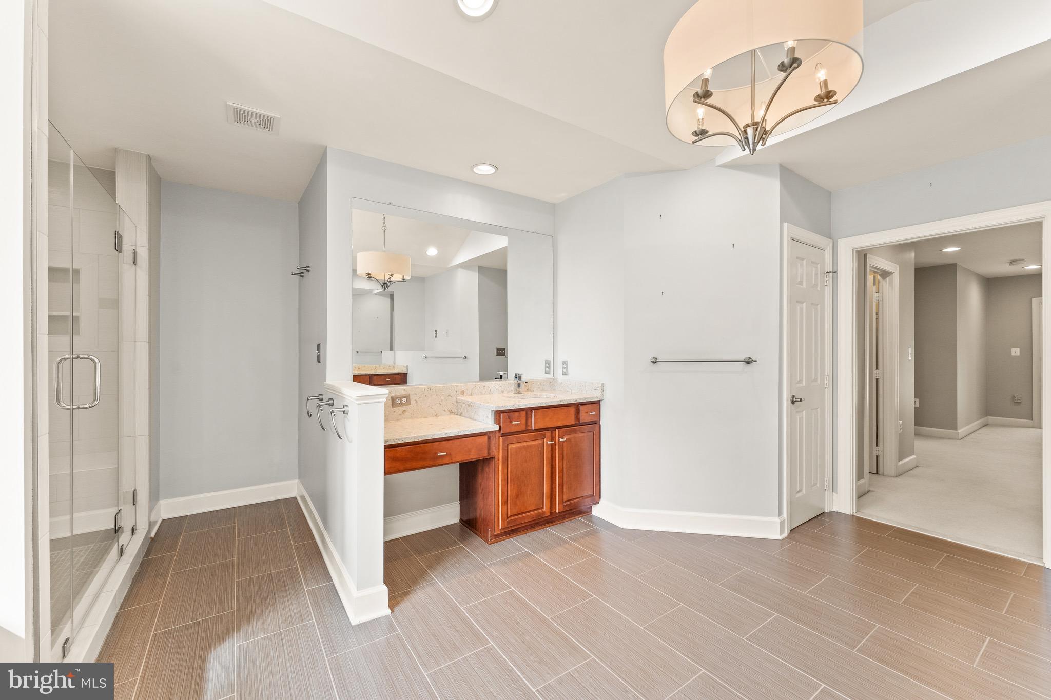 RIVER CREEK - Residential