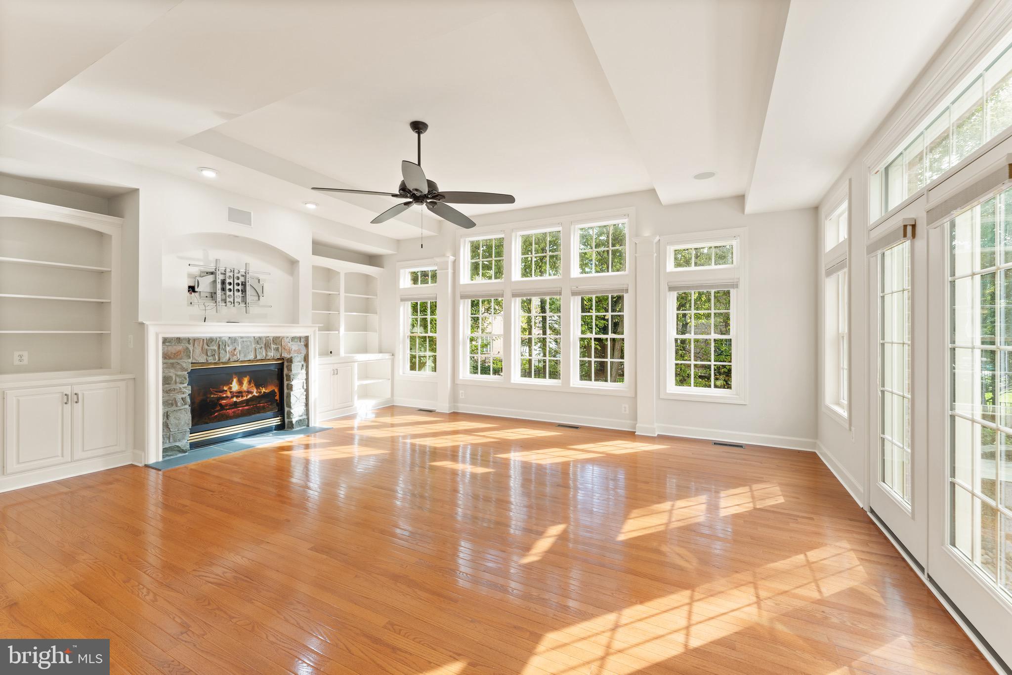 RIVER CREEK - Residential