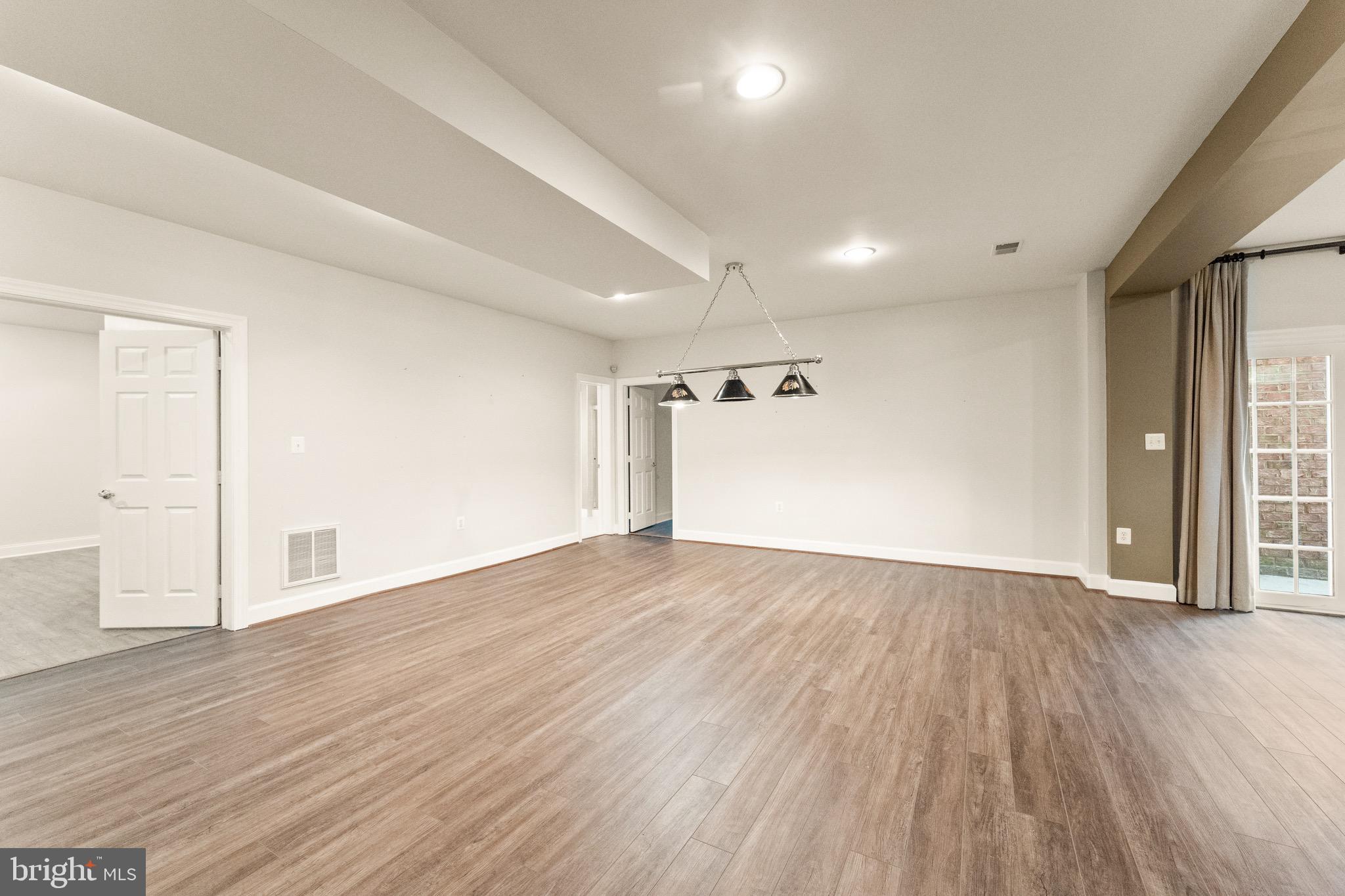 RIVER CREEK - Residential