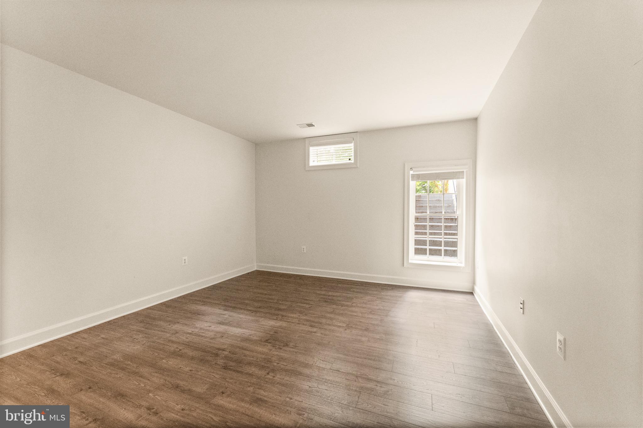 RIVER CREEK - Residential