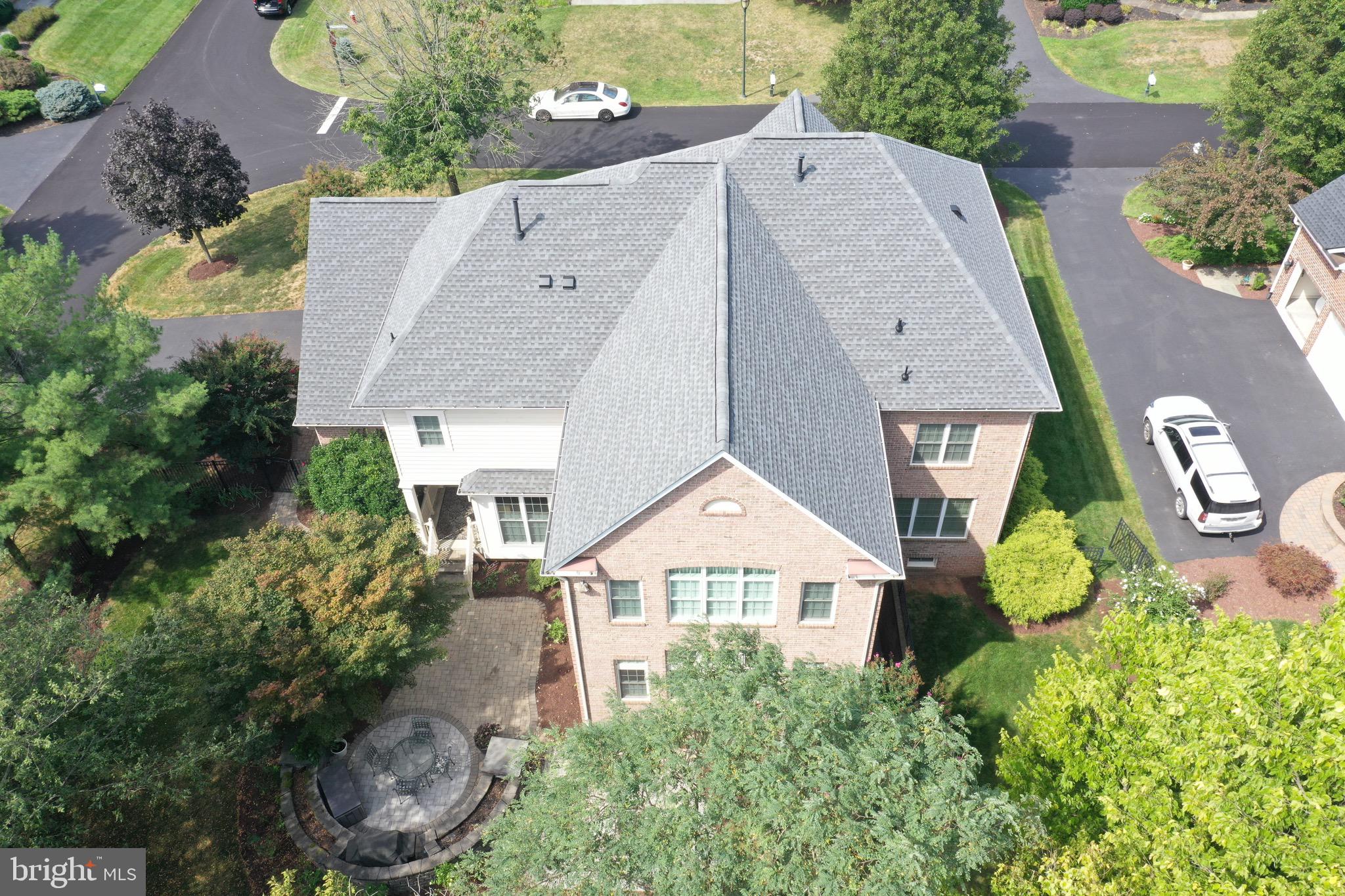 RIVER CREEK - Residential