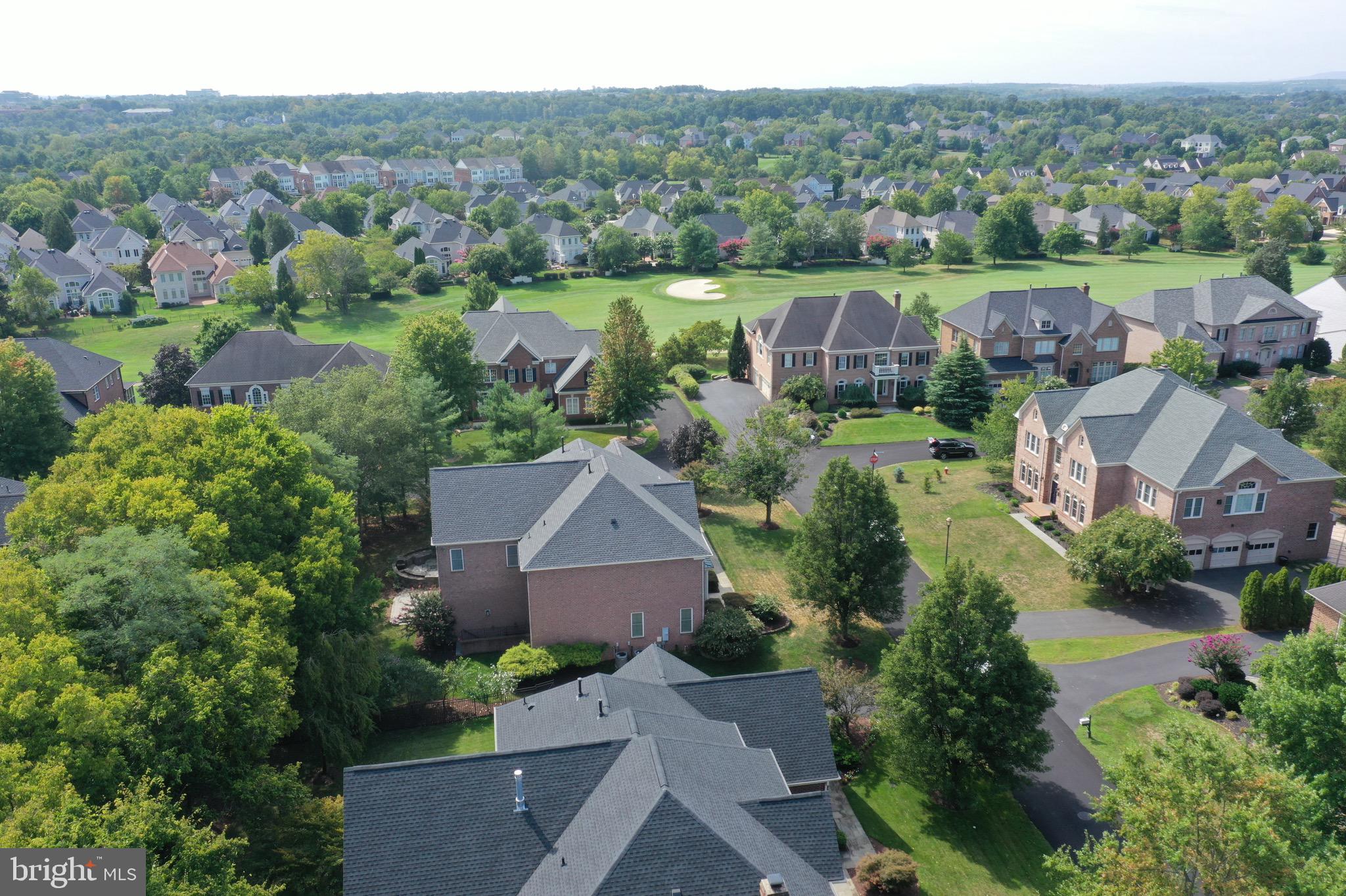 RIVER CREEK - Residential