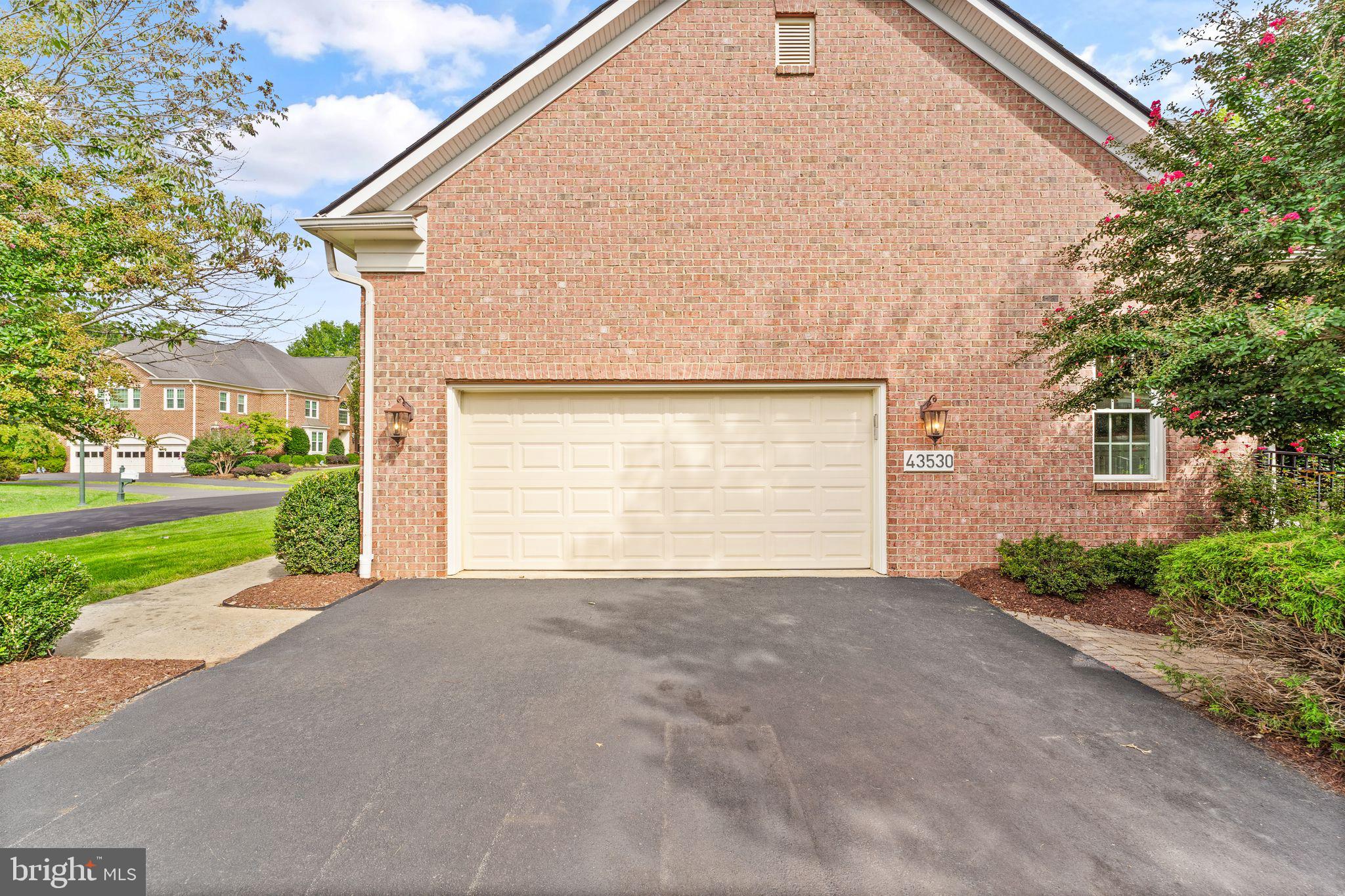 RIVER CREEK - Residential