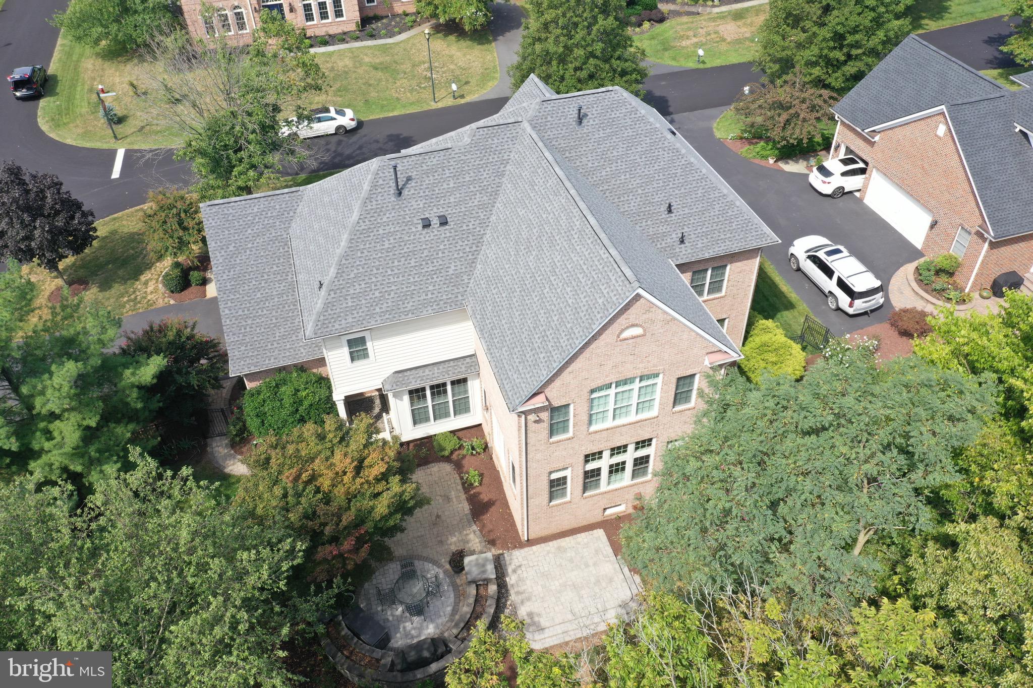 RIVER CREEK - Residential