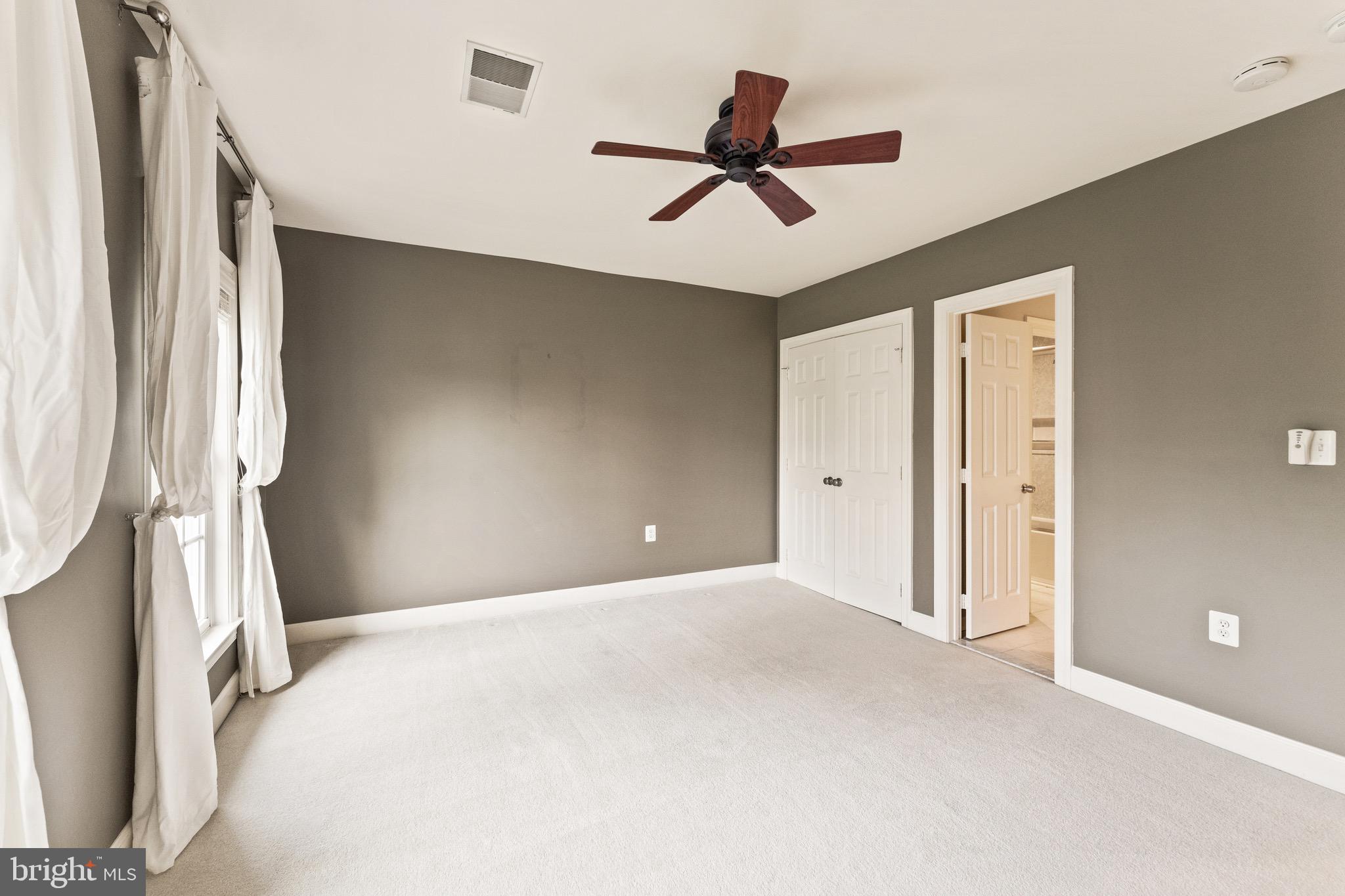 RIVER CREEK - Residential