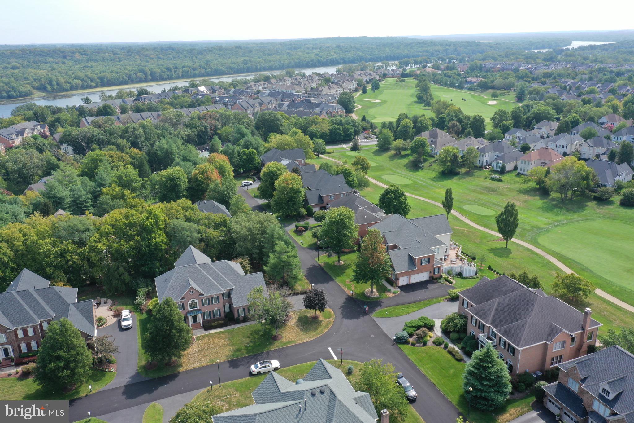 RIVER CREEK - Residential