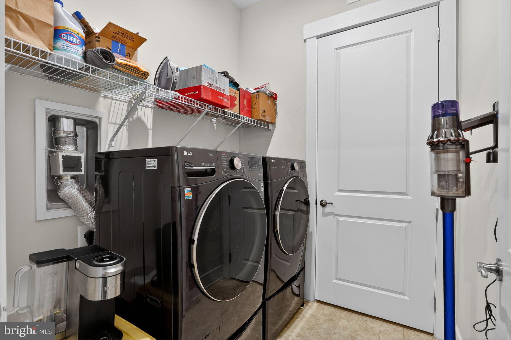 POLAND HILL - Residential