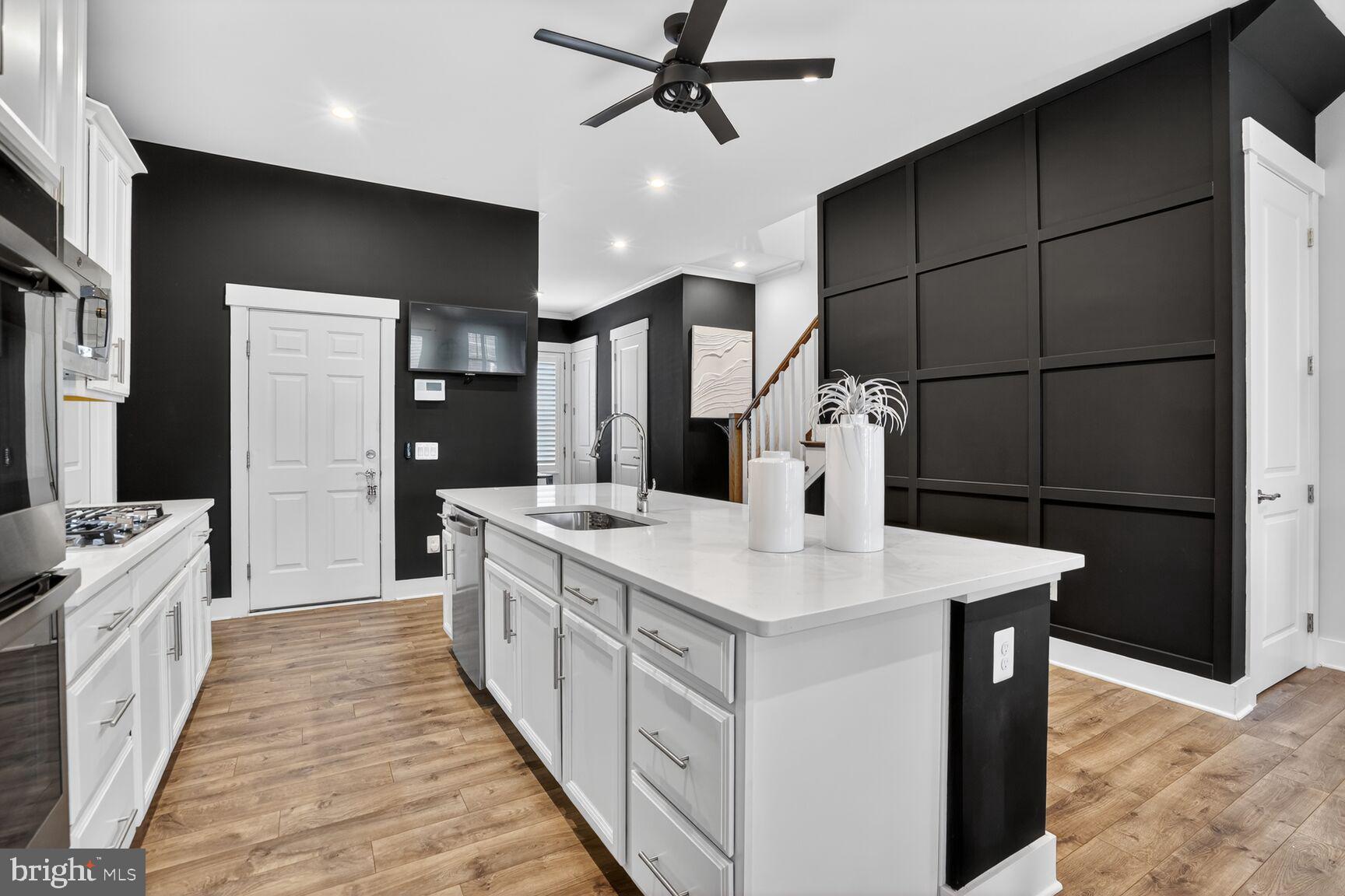 POLAND HILL - Residential