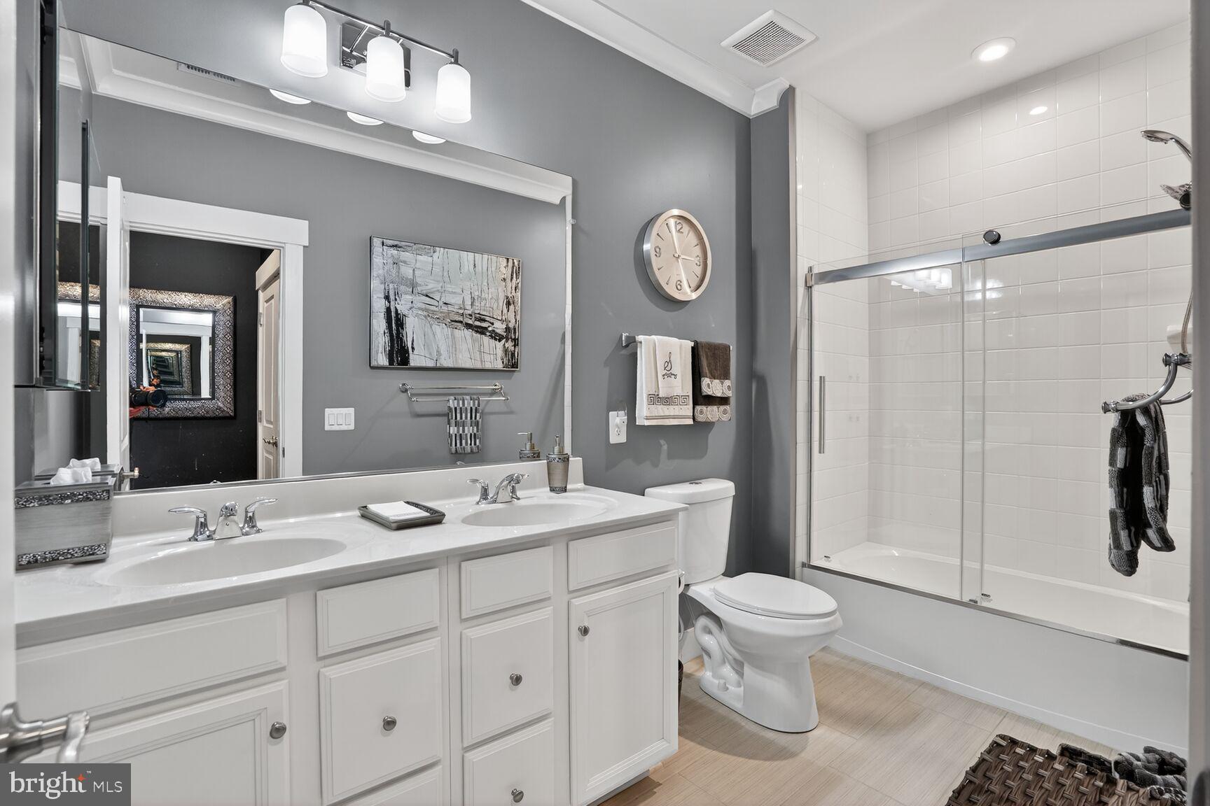 POLAND HILL - Residential