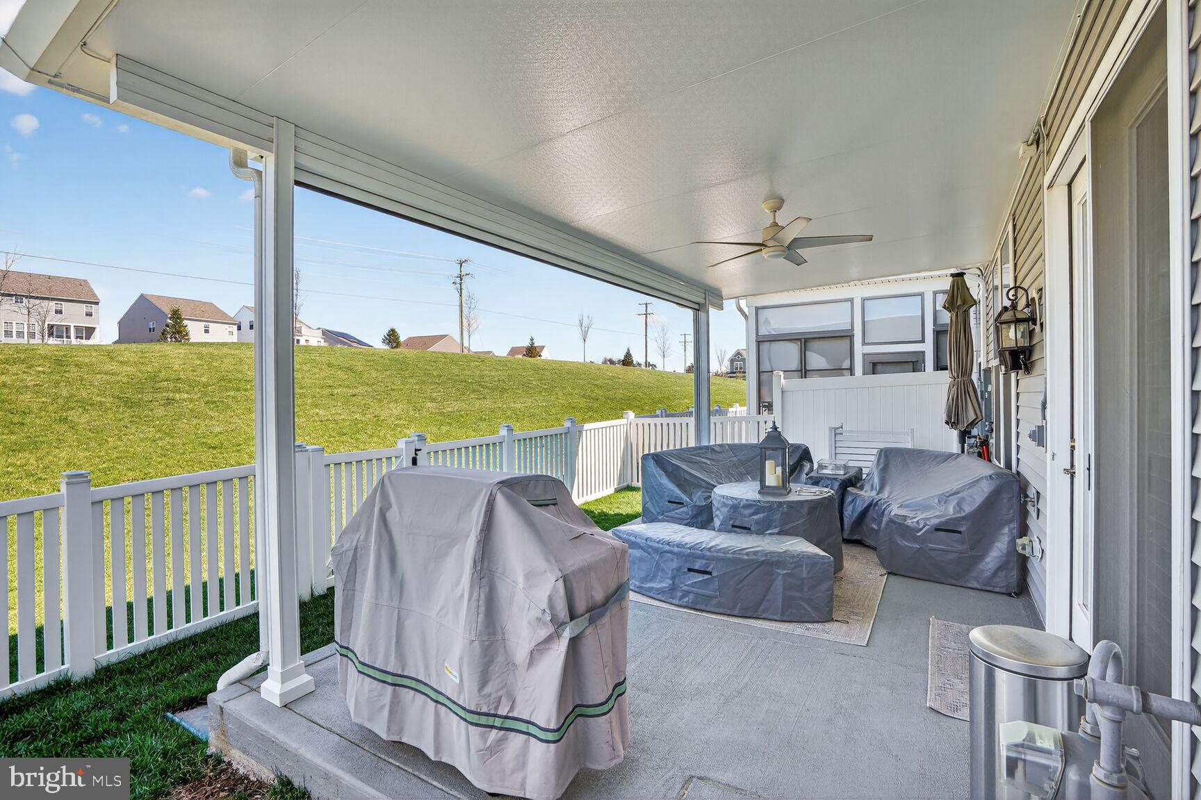 POLAND HILL - Residential