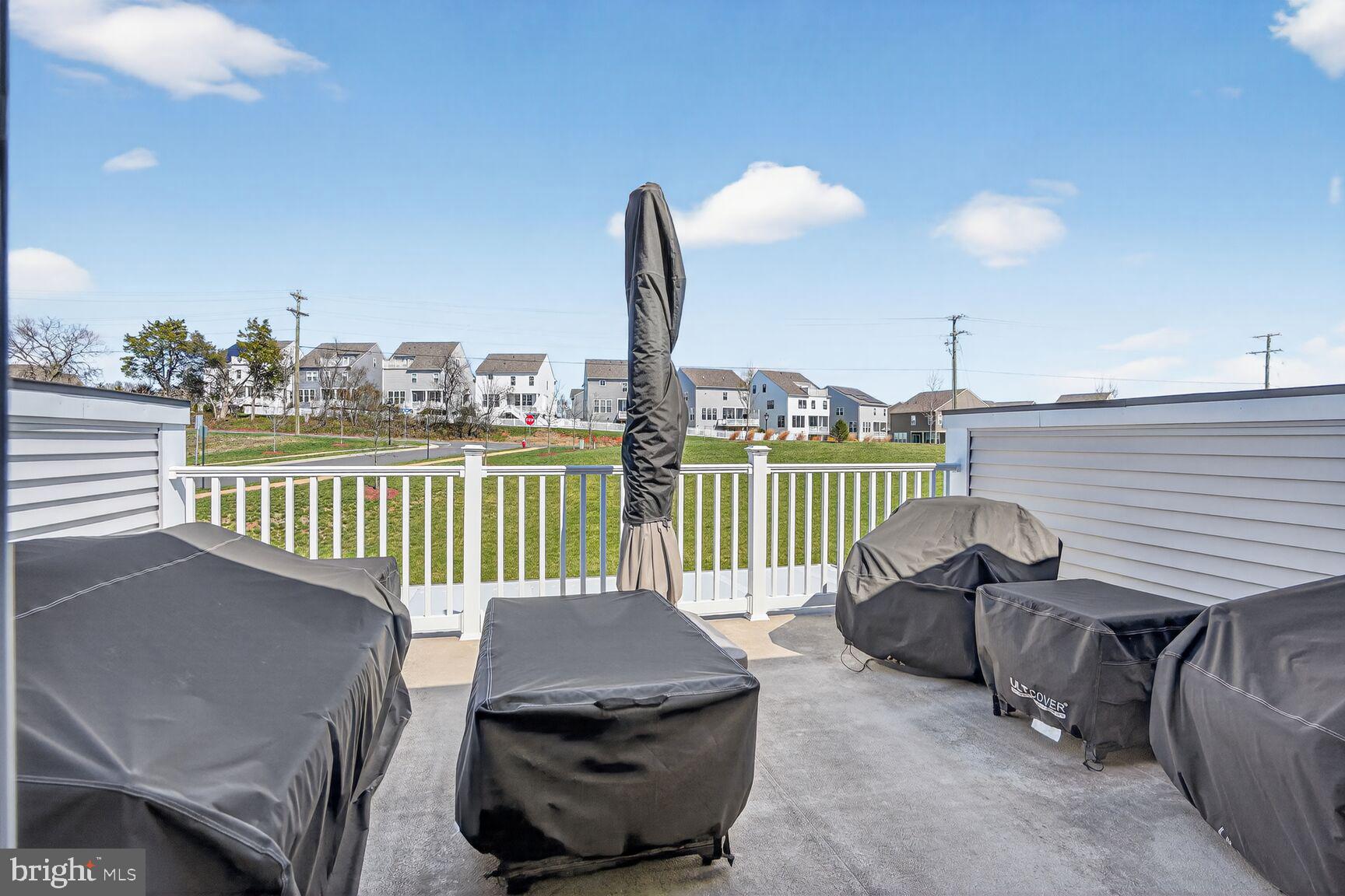 POLAND HILL - Residential