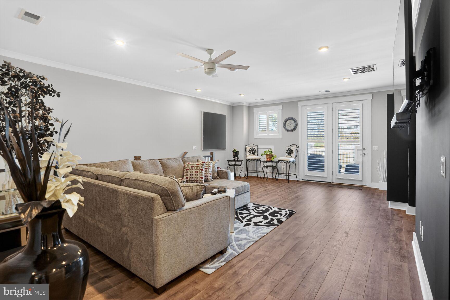 POLAND HILL - Residential