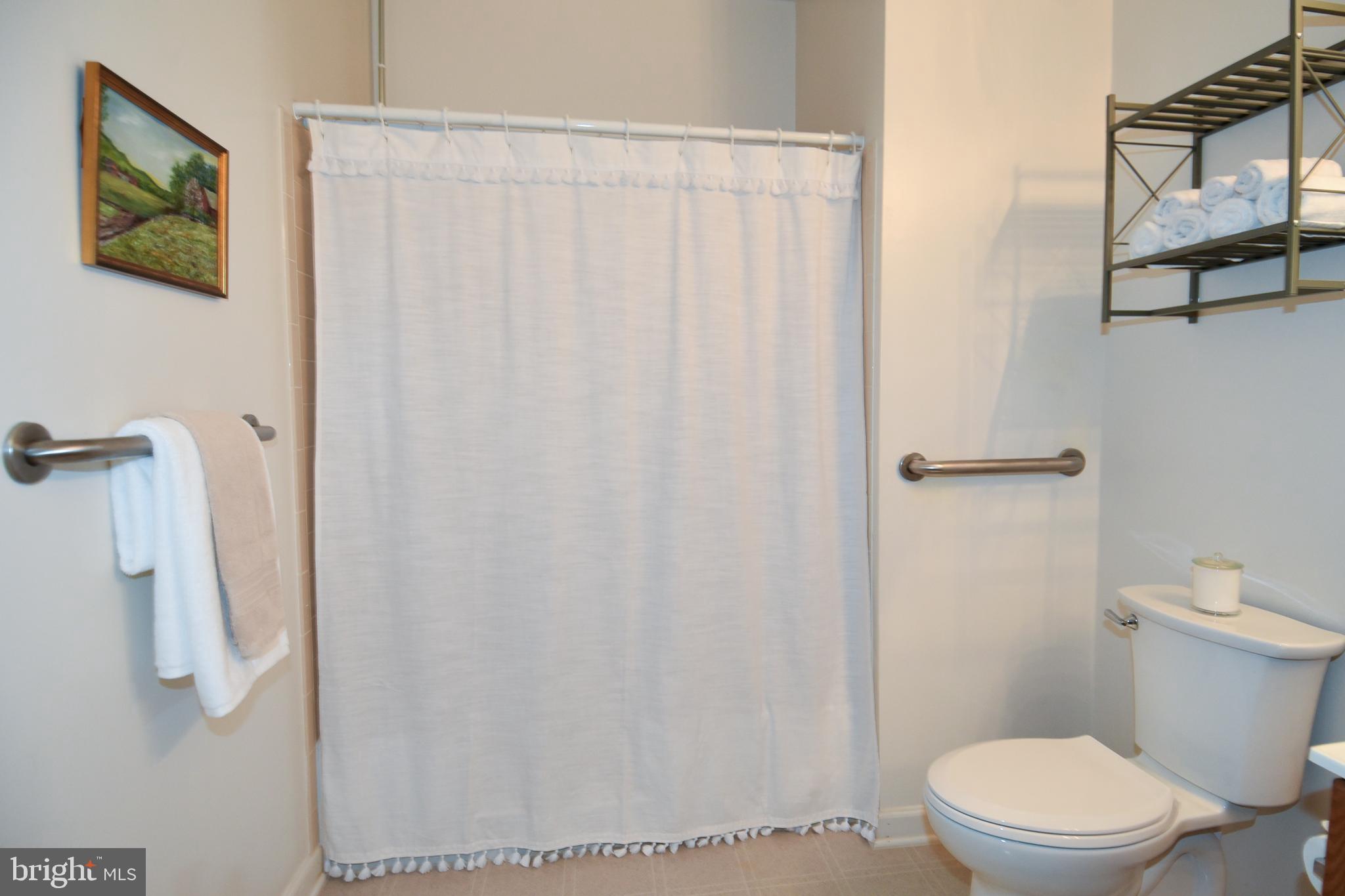 CAMERON GROVE - Residential