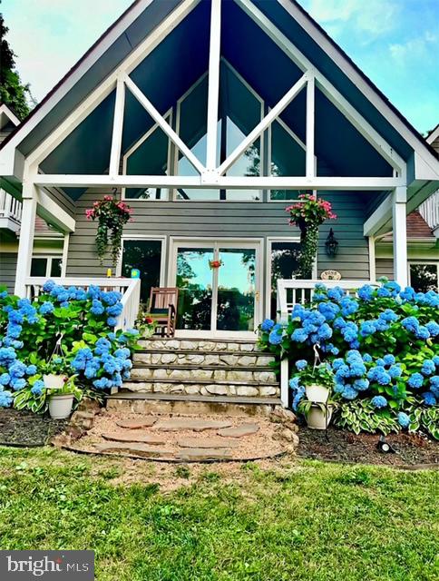8089 MOORMONT ROAD