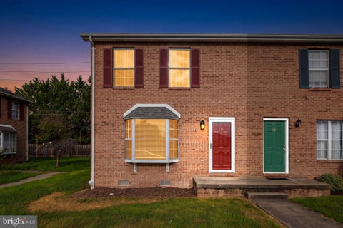 Townhouse For Rent - 111 Nottoway Drive<br/> STEPHENS CITY, VA 22655