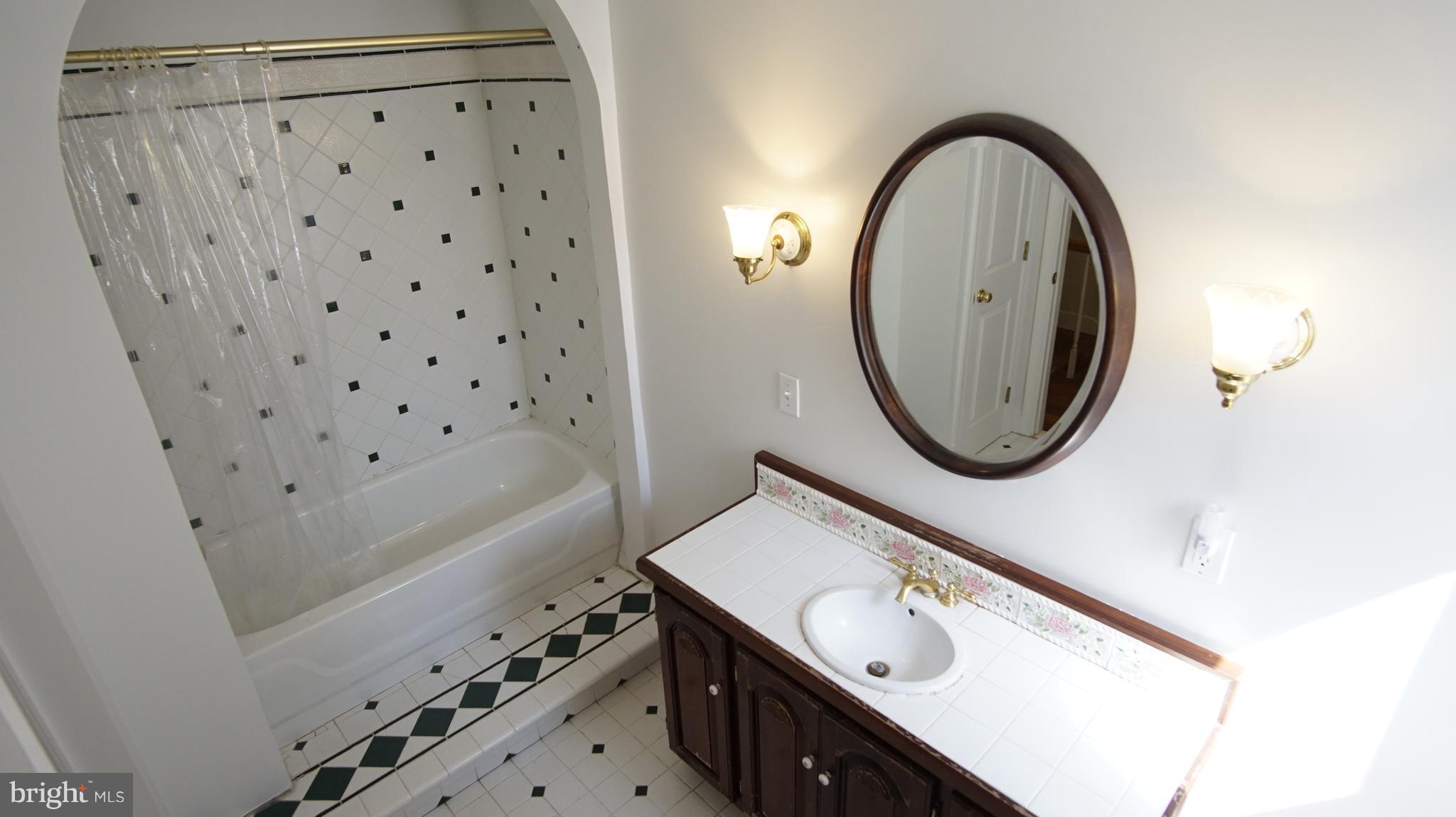 UPPER FELLS POINT - Residential