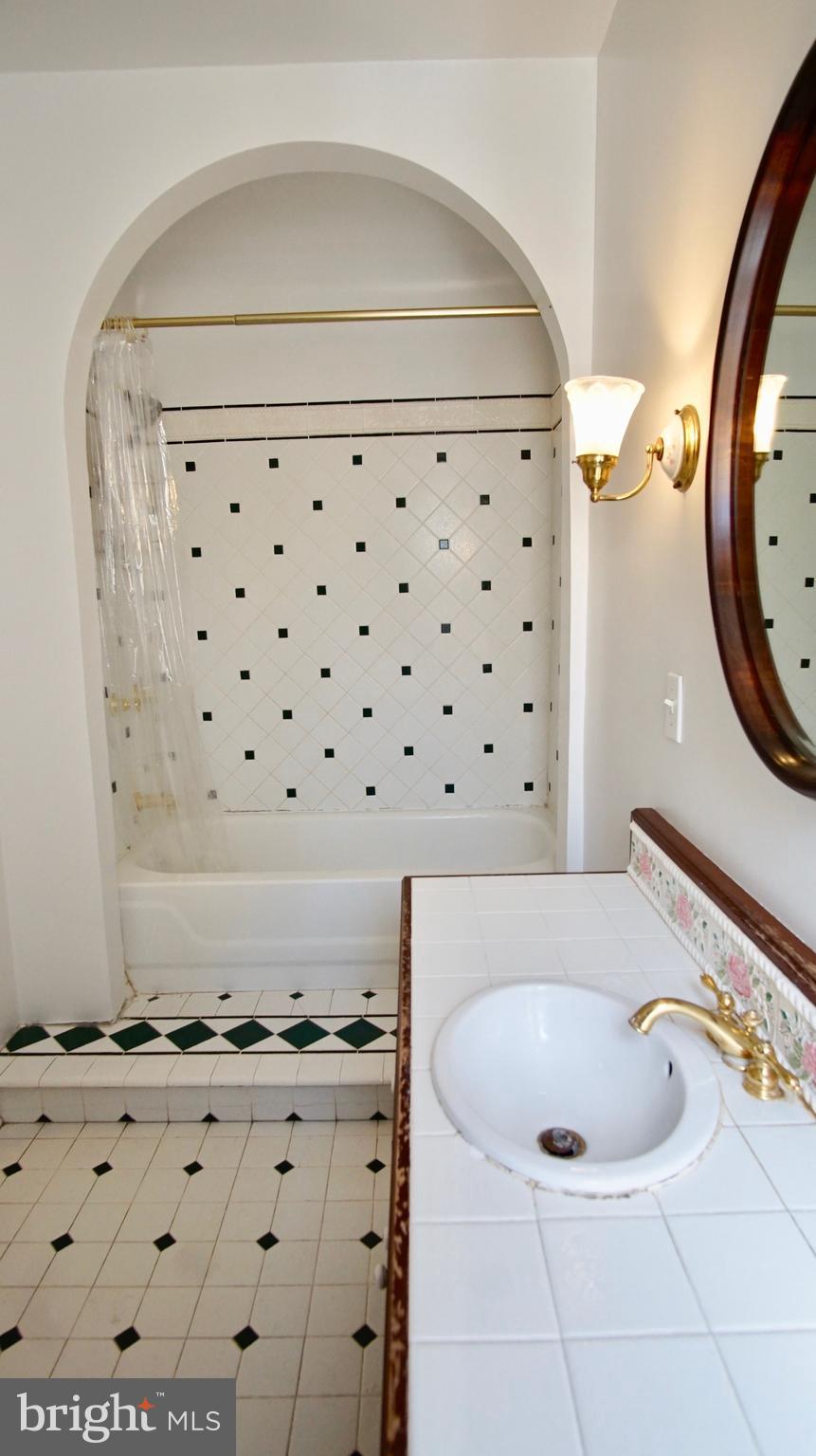 UPPER FELLS POINT - Residential