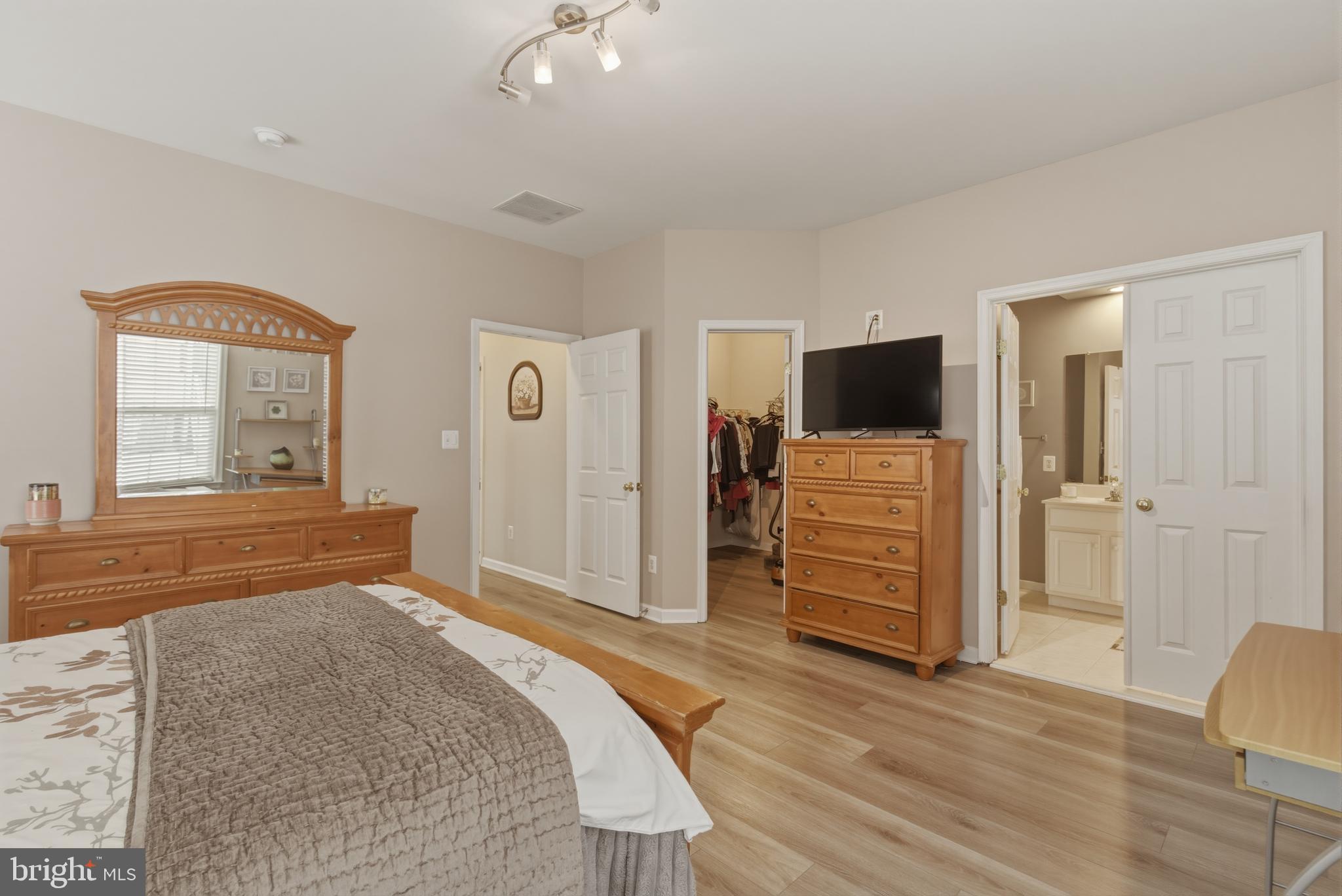 EDWARDS LANDING - Residential