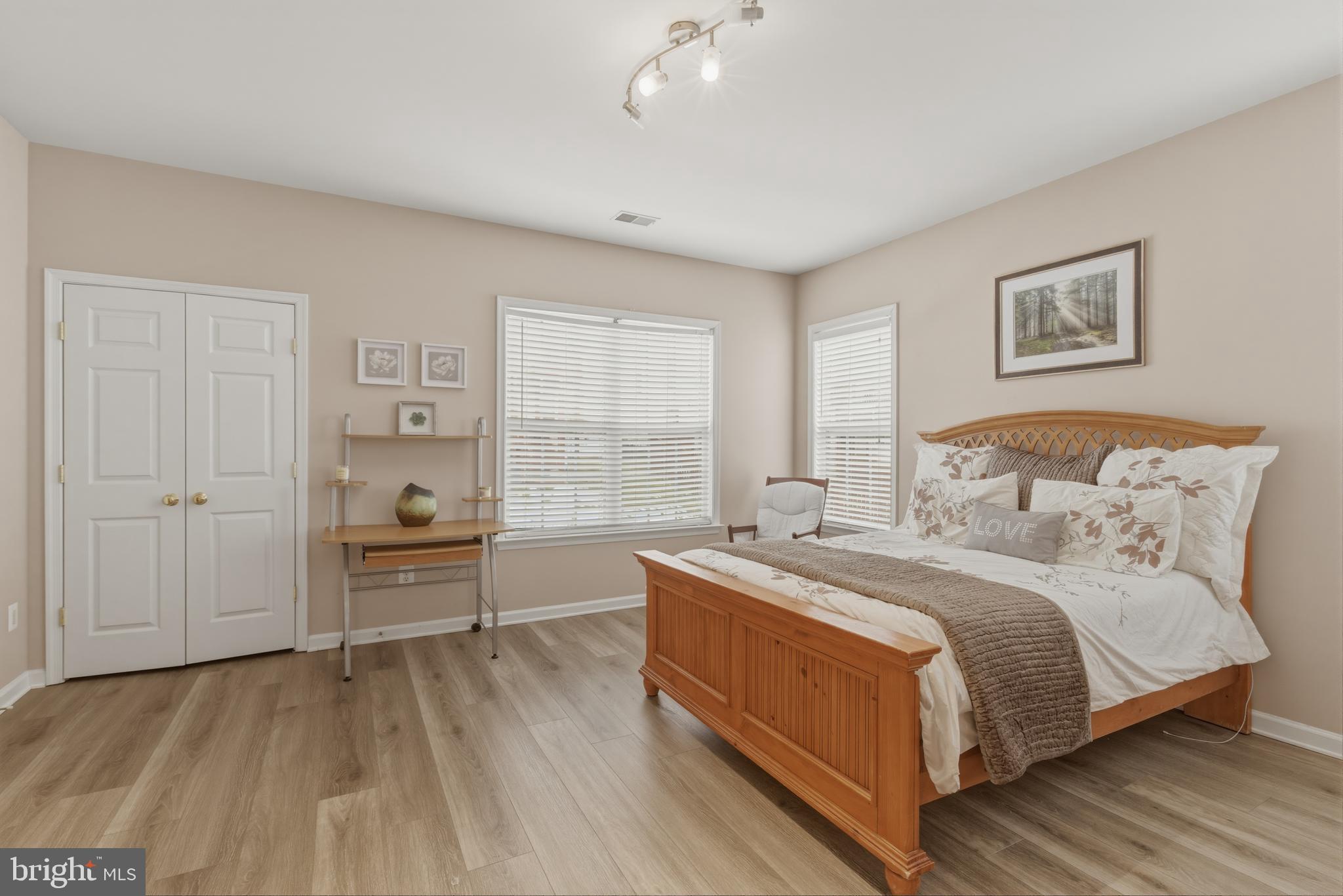 EDWARDS LANDING - Residential