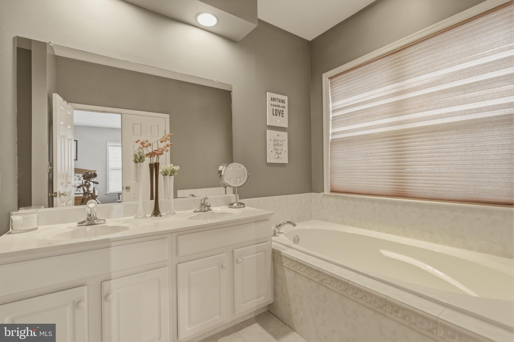 EDWARDS LANDING - Residential