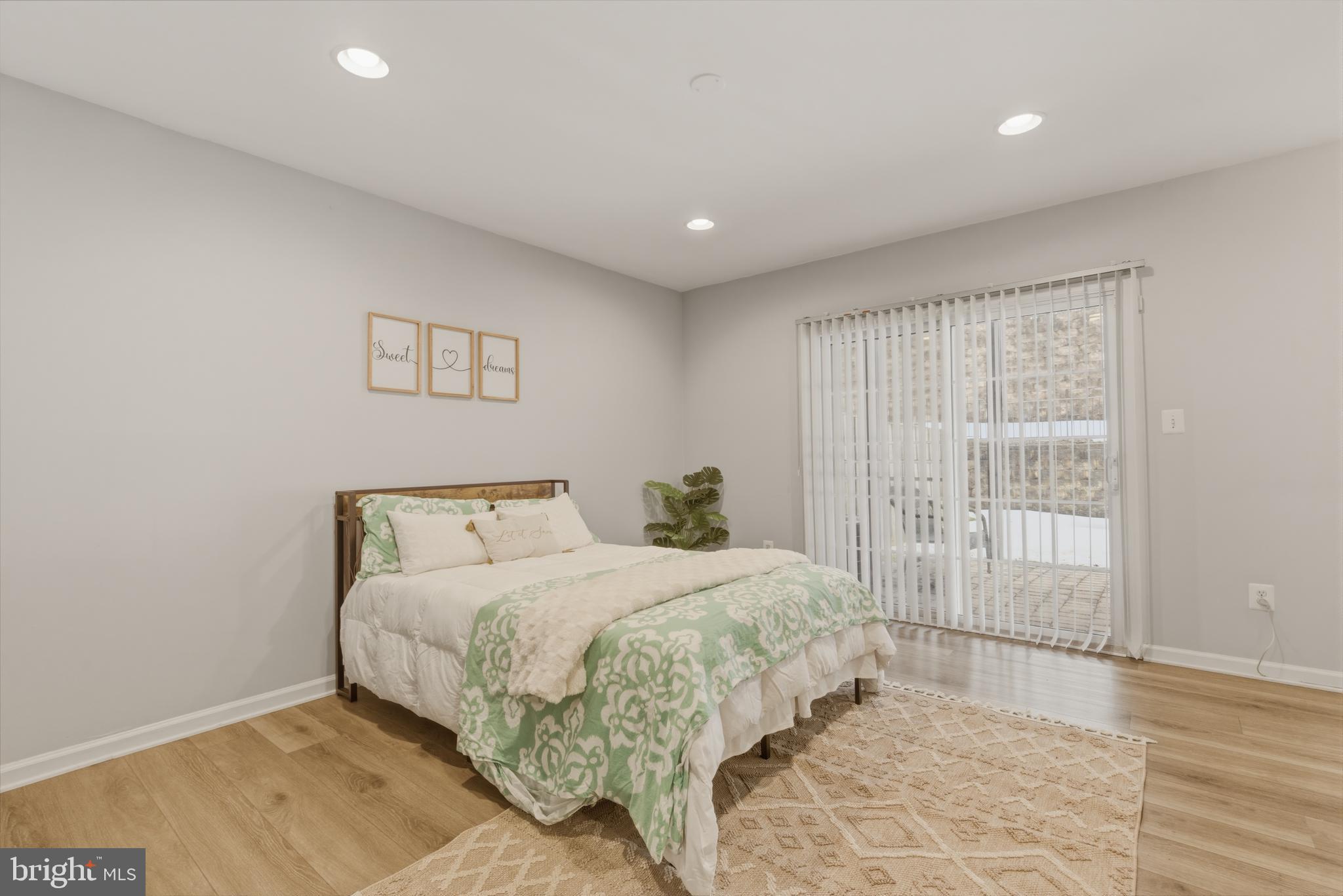 EDWARDS LANDING - Residential