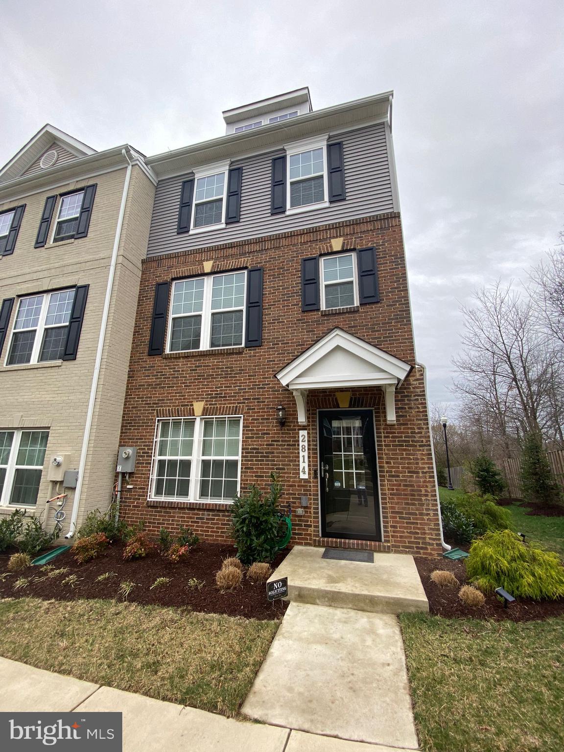 METRO POINTE - Residential Lease