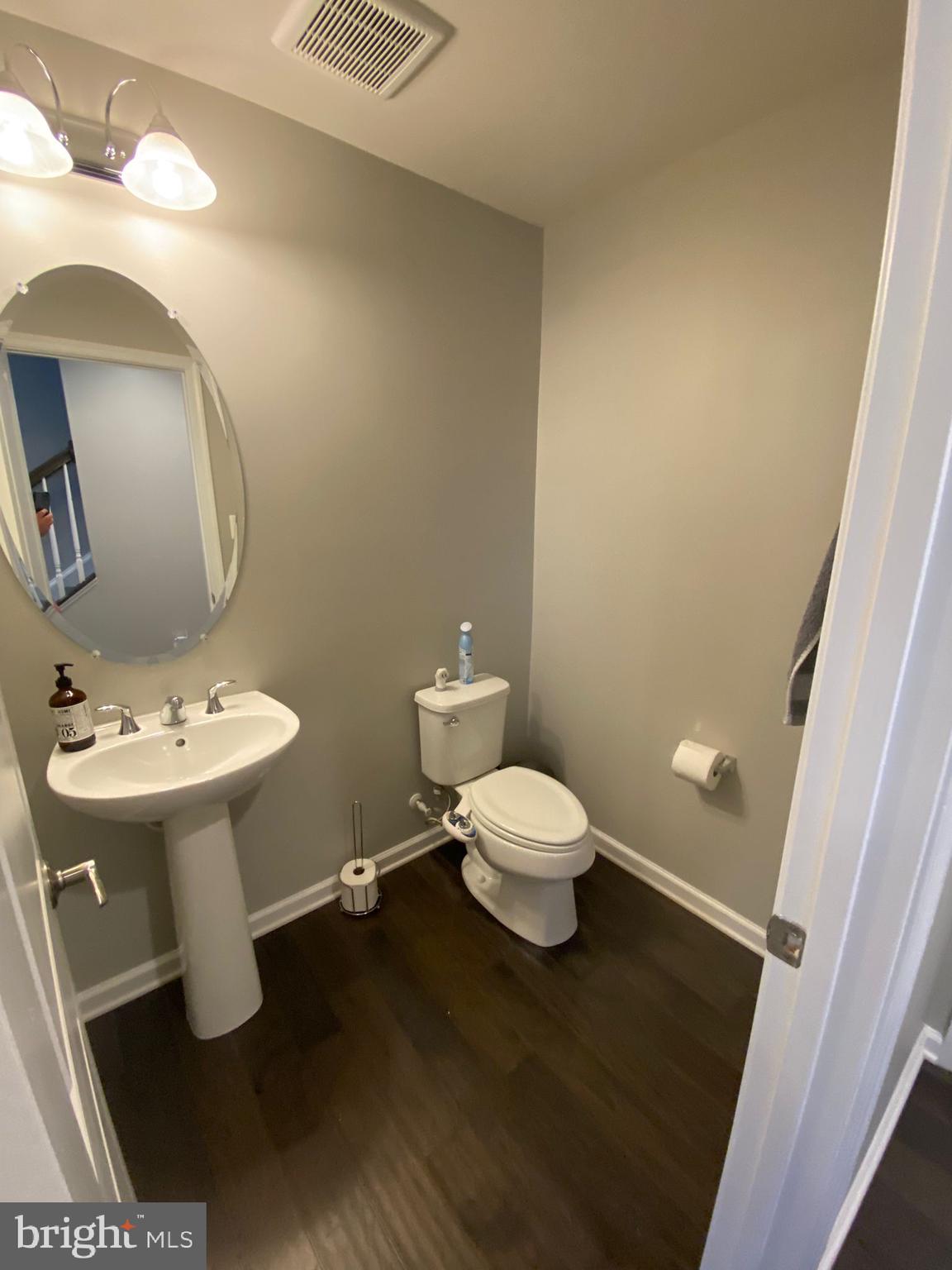 METRO POINTE - Residential Lease