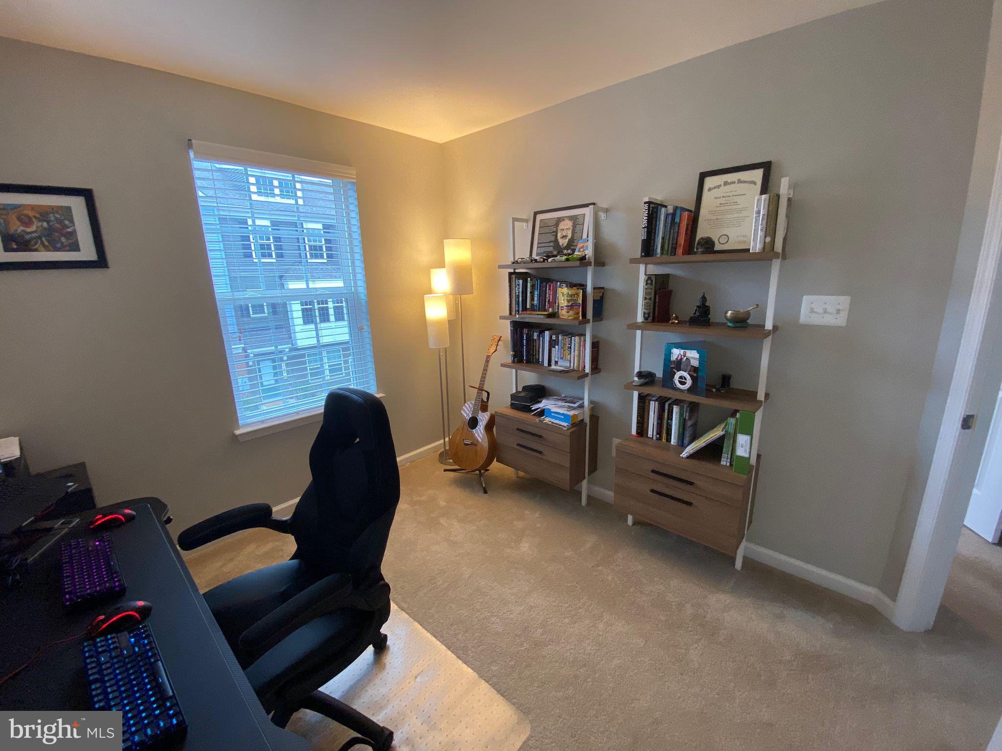 METRO POINTE - Residential Lease