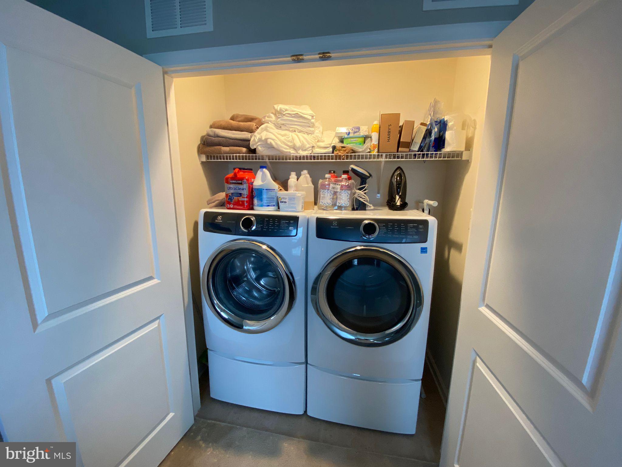 METRO POINTE - Residential Lease