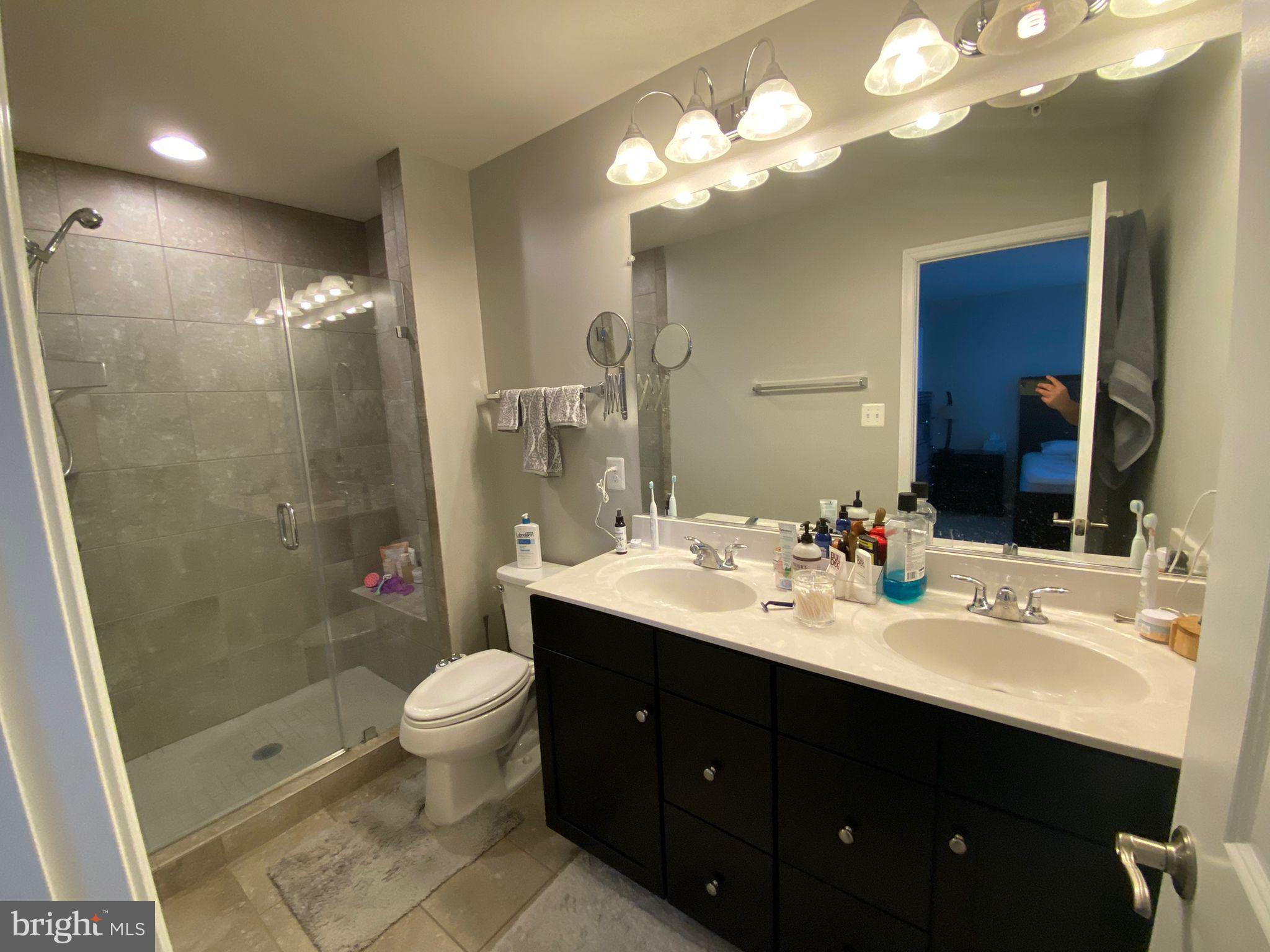 METRO POINTE - Residential Lease