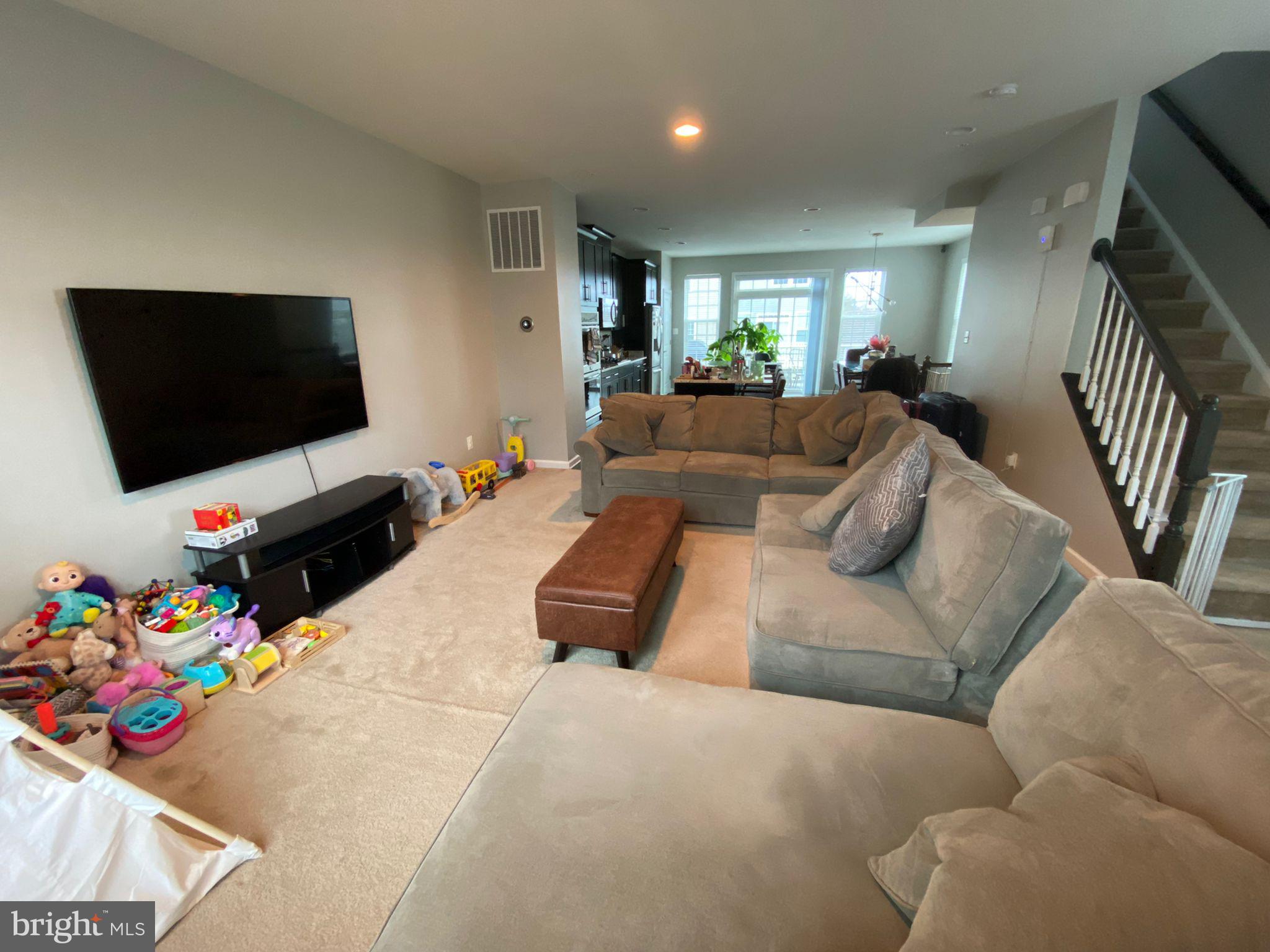 METRO POINTE - Residential Lease