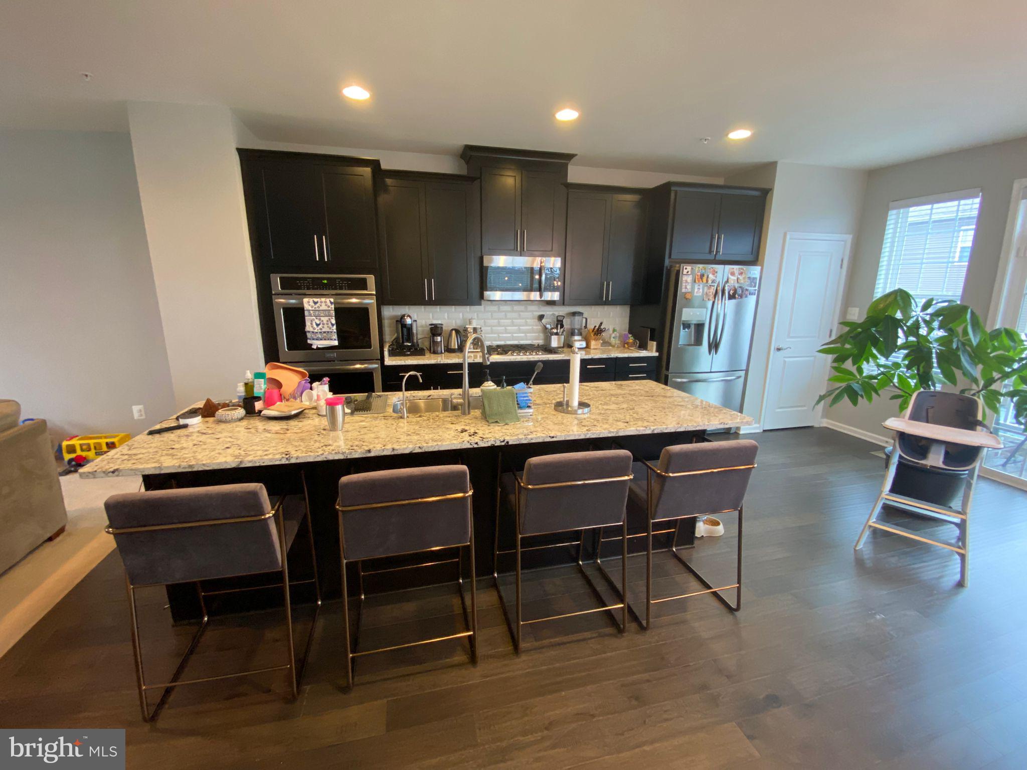 METRO POINTE - Residential Lease