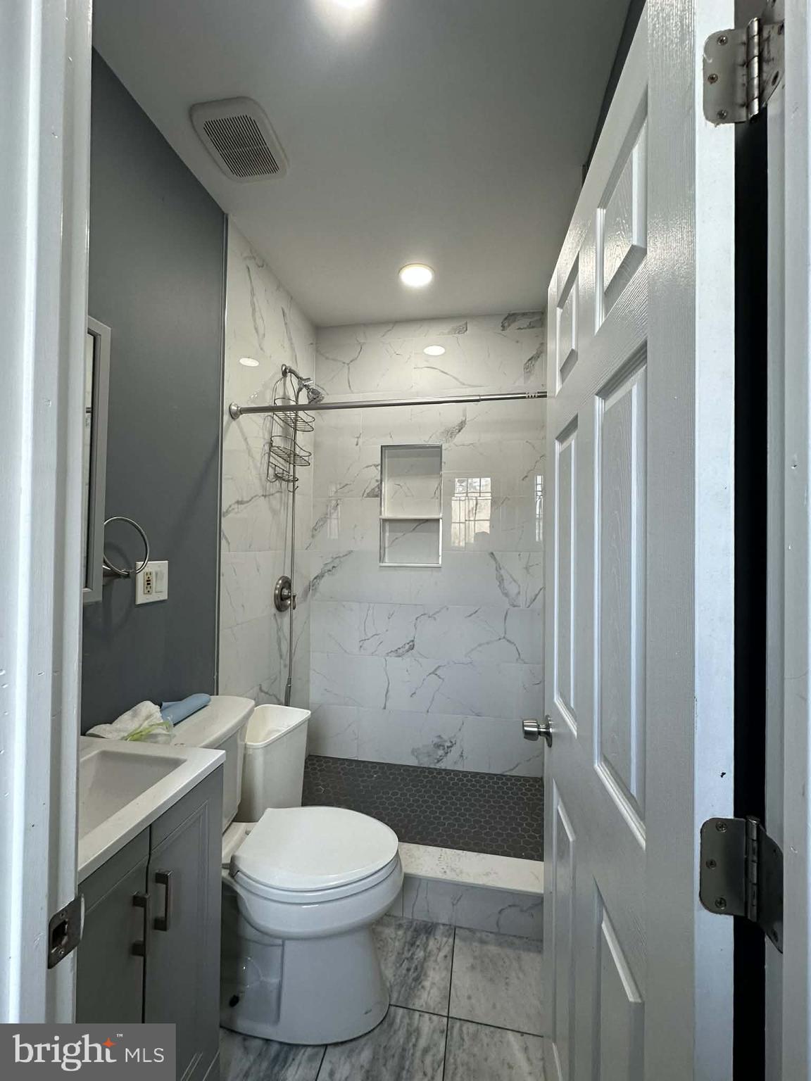 PHILADELPHIA (SOUTH) - Commercial Sale