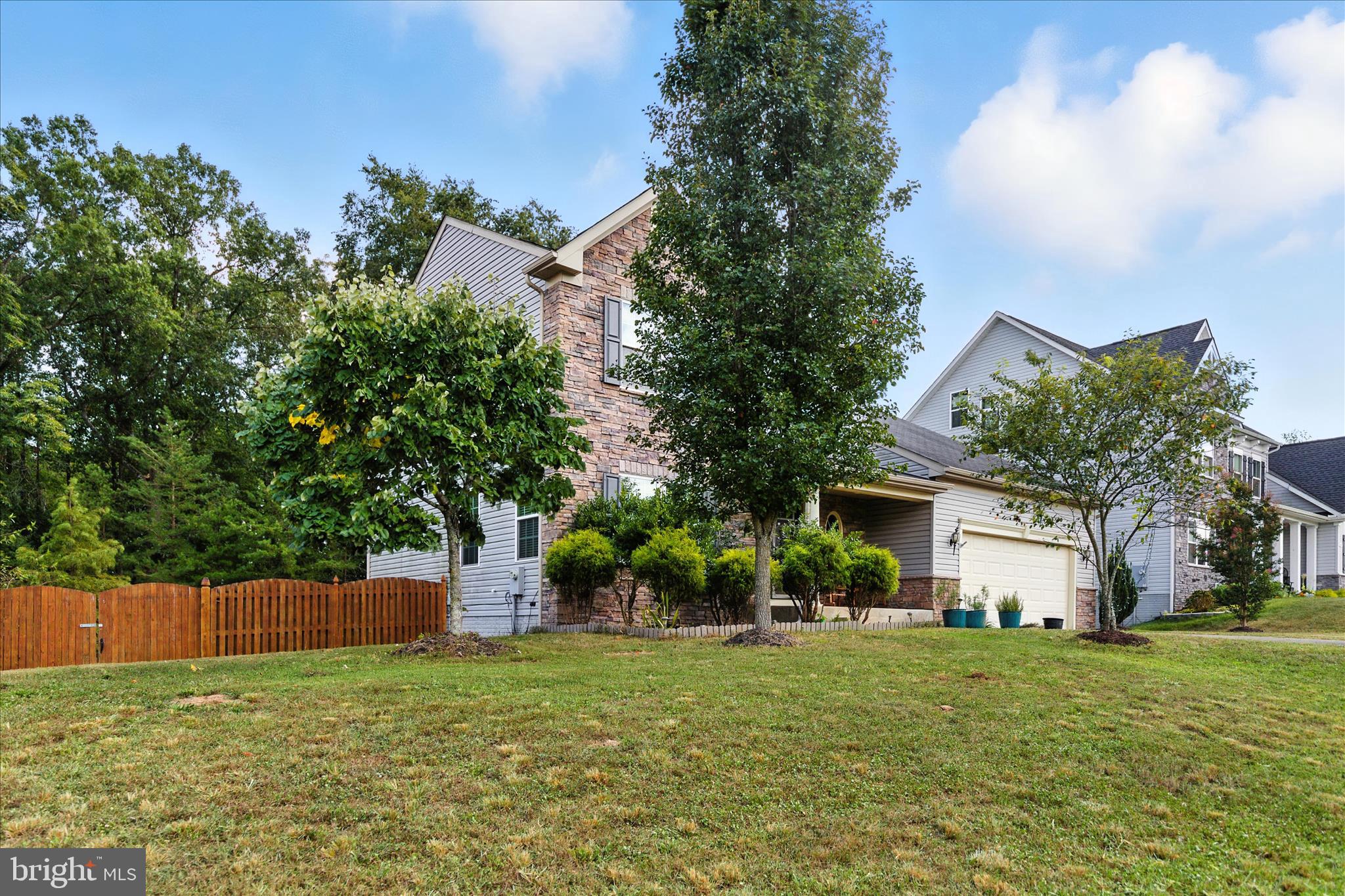 CEDAR CHASE - Residential