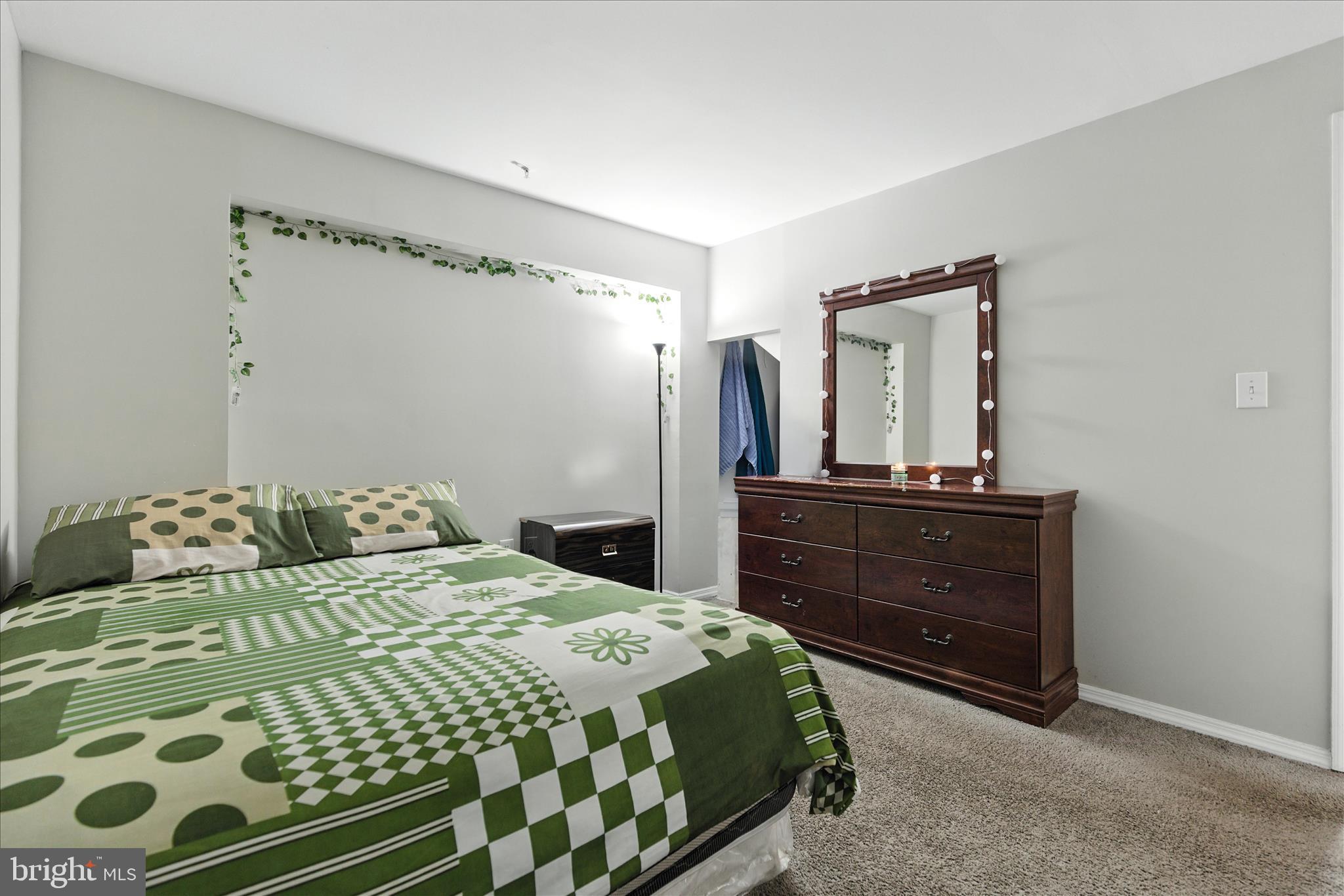 CEDAR CHASE - Residential