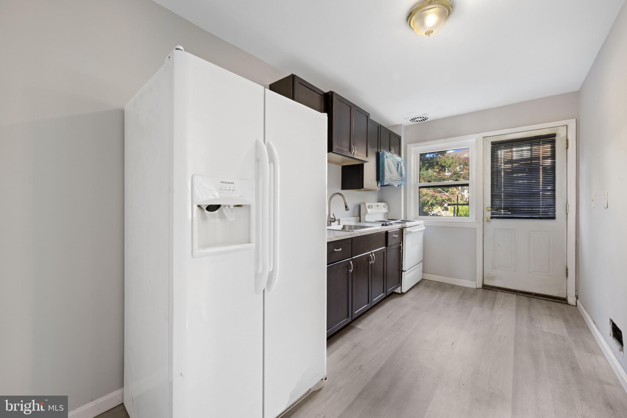 EDNOR GARDENS - LAKESIDE - Residential