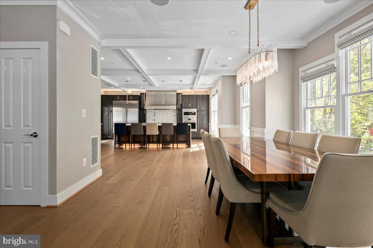 CLARENDON - Residential Lease